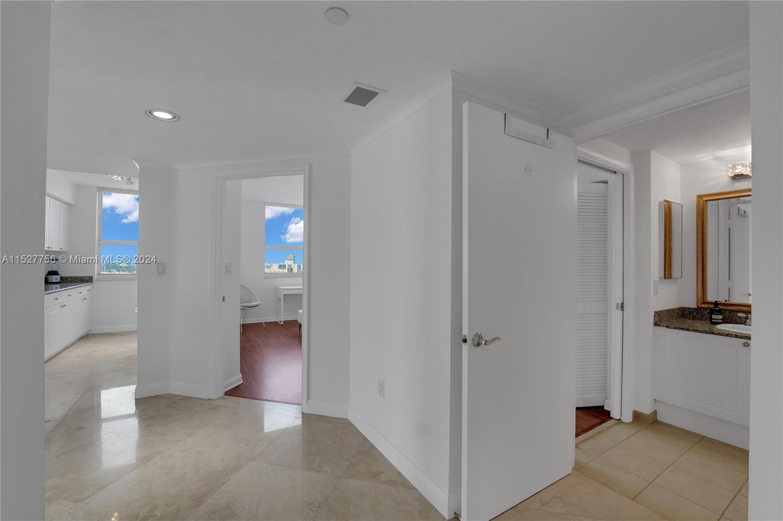 19501 W Country Club Dr 1909, Aventura, Florida 33180, 2 Bedrooms Bedrooms, ,2 BathroomsBathrooms,Residential,For Sale,19501 W Country Club Dr 1909,A11527756