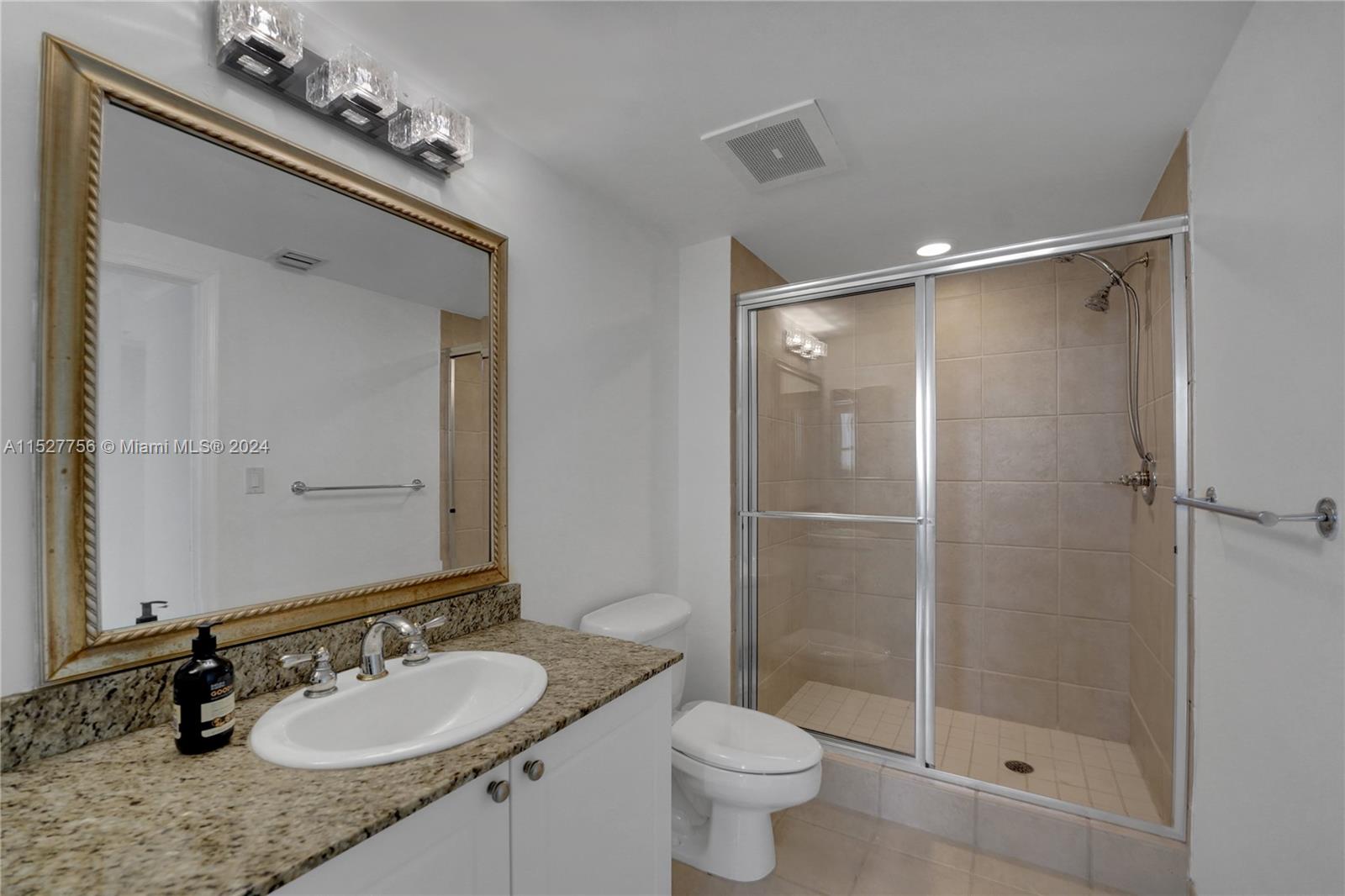19501 W Country Club Dr 1909, Aventura, Florida 33180, 2 Bedrooms Bedrooms, ,2 BathroomsBathrooms,Residential,For Sale,19501 W Country Club Dr 1909,A11527756