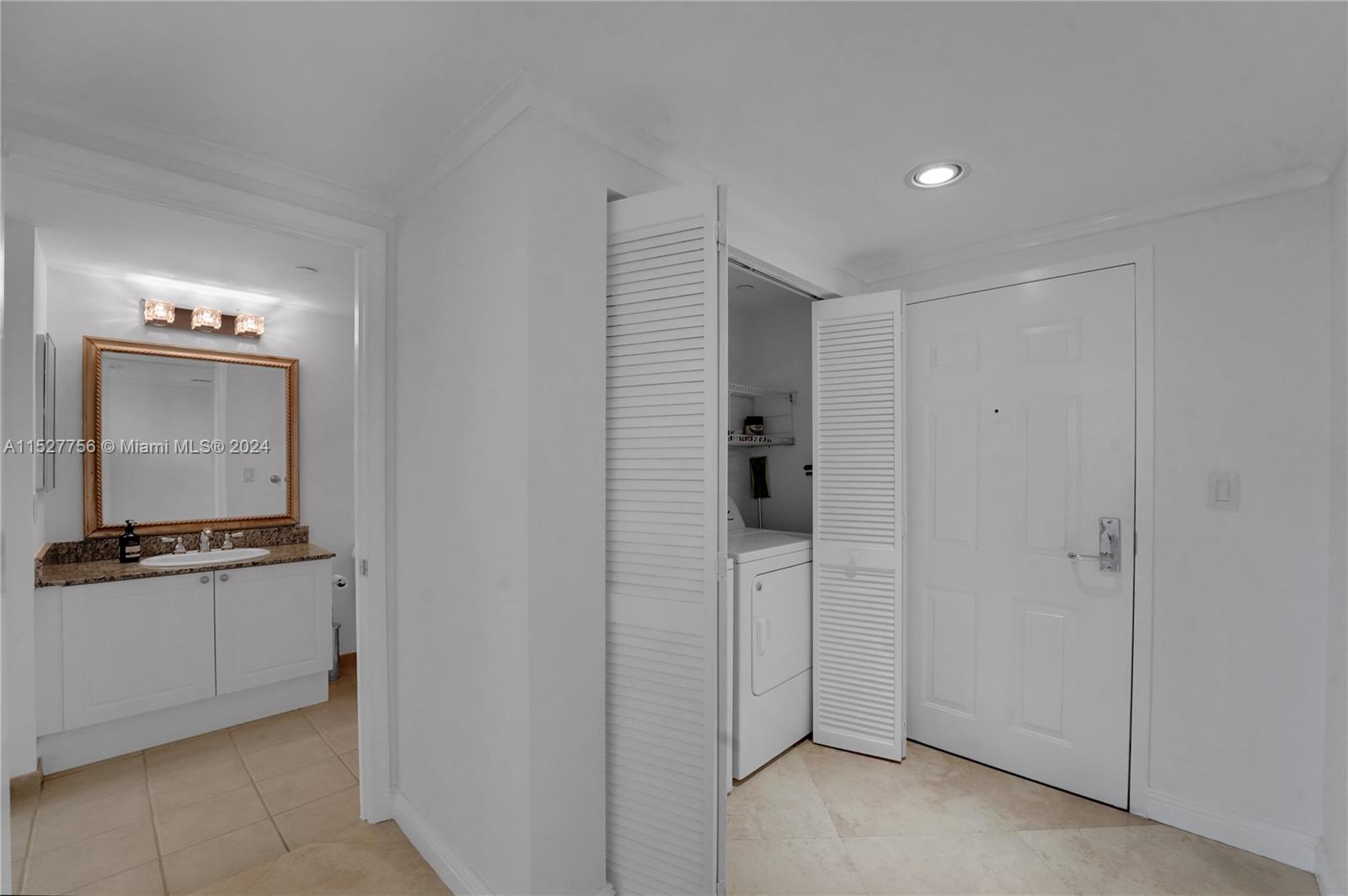 19501 W Country Club Dr 1909, Aventura, Florida 33180, 2 Bedrooms Bedrooms, ,2 BathroomsBathrooms,Residential,For Sale,19501 W Country Club Dr 1909,A11527756