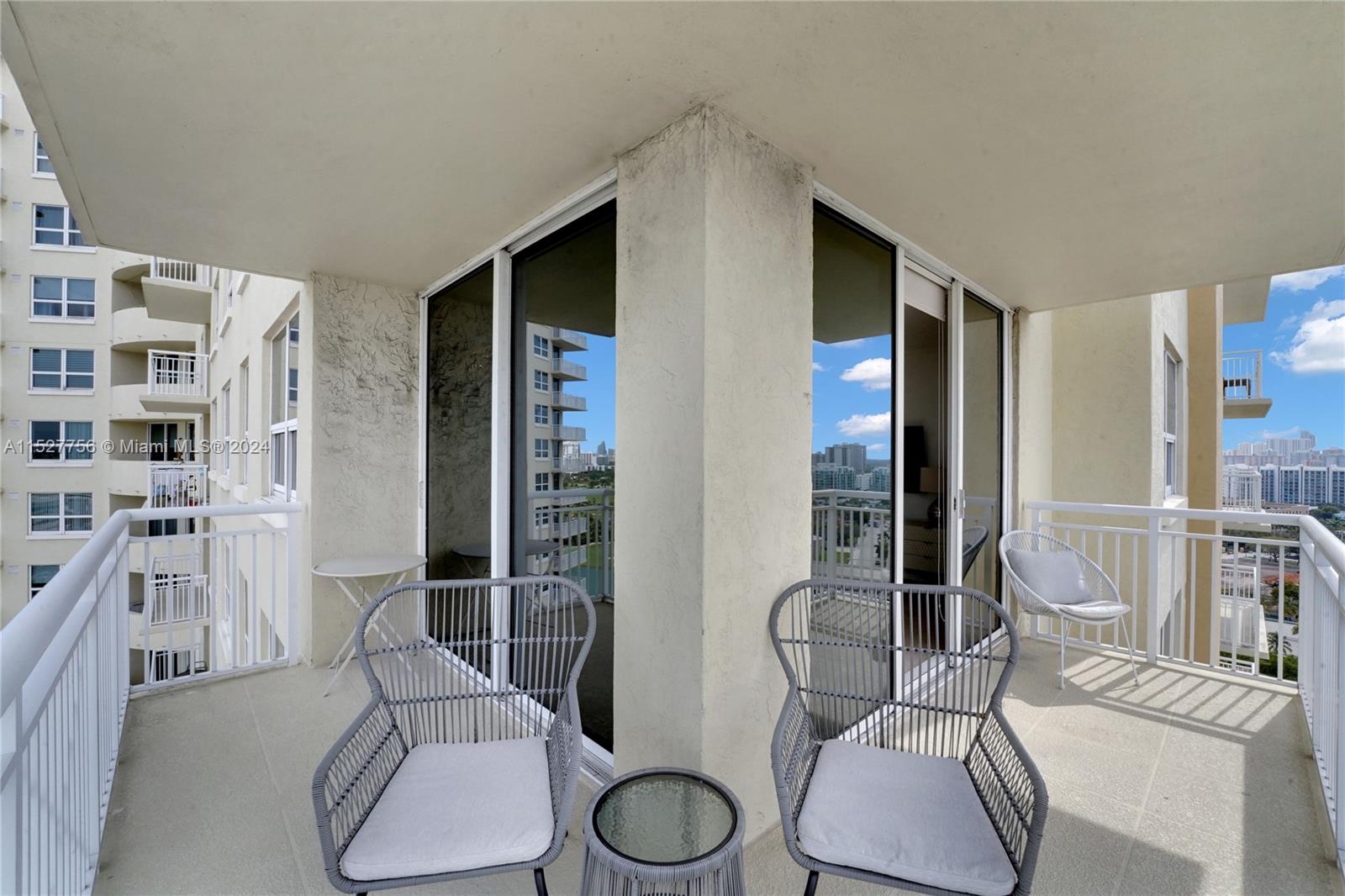 19501 W Country Club Dr 1909, Aventura, Florida 33180, 2 Bedrooms Bedrooms, ,2 BathroomsBathrooms,Residential,For Sale,19501 W Country Club Dr 1909,A11527756