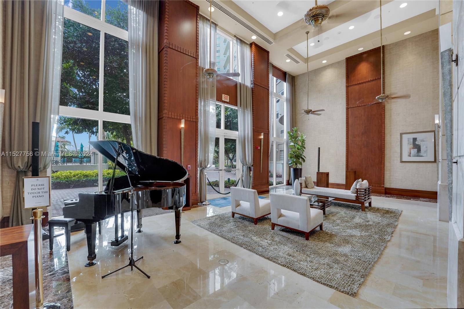 19501 W Country Club Dr 1909, Aventura, Florida 33180, 2 Bedrooms Bedrooms, ,2 BathroomsBathrooms,Residential,For Sale,19501 W Country Club Dr 1909,A11527756