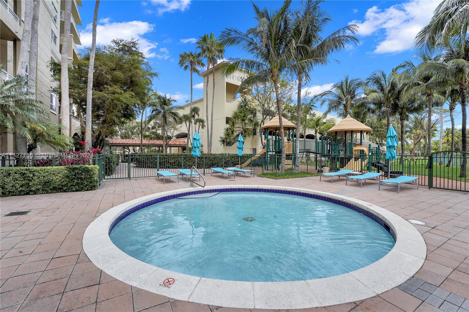 19501 W Country Club Dr 1909, Aventura, Florida 33180, 2 Bedrooms Bedrooms, ,2 BathroomsBathrooms,Residential,For Sale,19501 W Country Club Dr 1909,A11527756