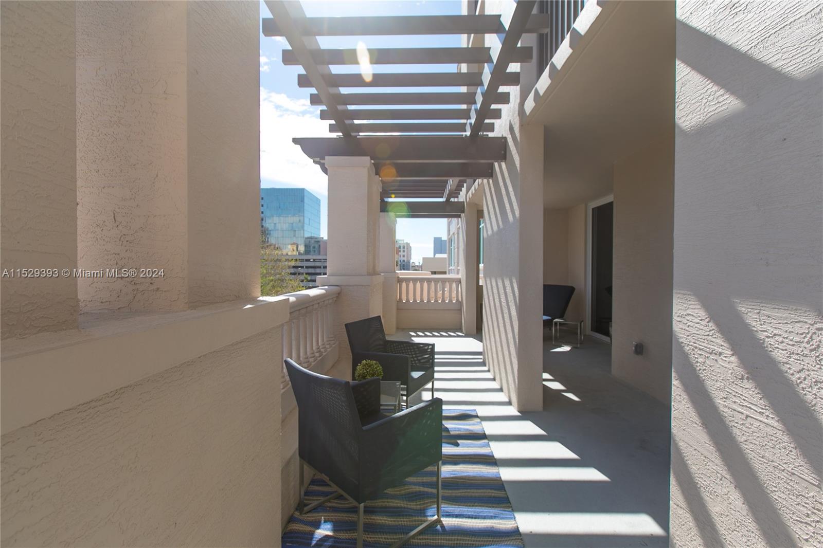 2000 Salzedo Street 213, Coral Gables, Florida 33134, 1 Bedroom Bedrooms, ,1 BathroomBathrooms,Residentiallease,For Rent,2000 Salzedo Street 213,A11529393