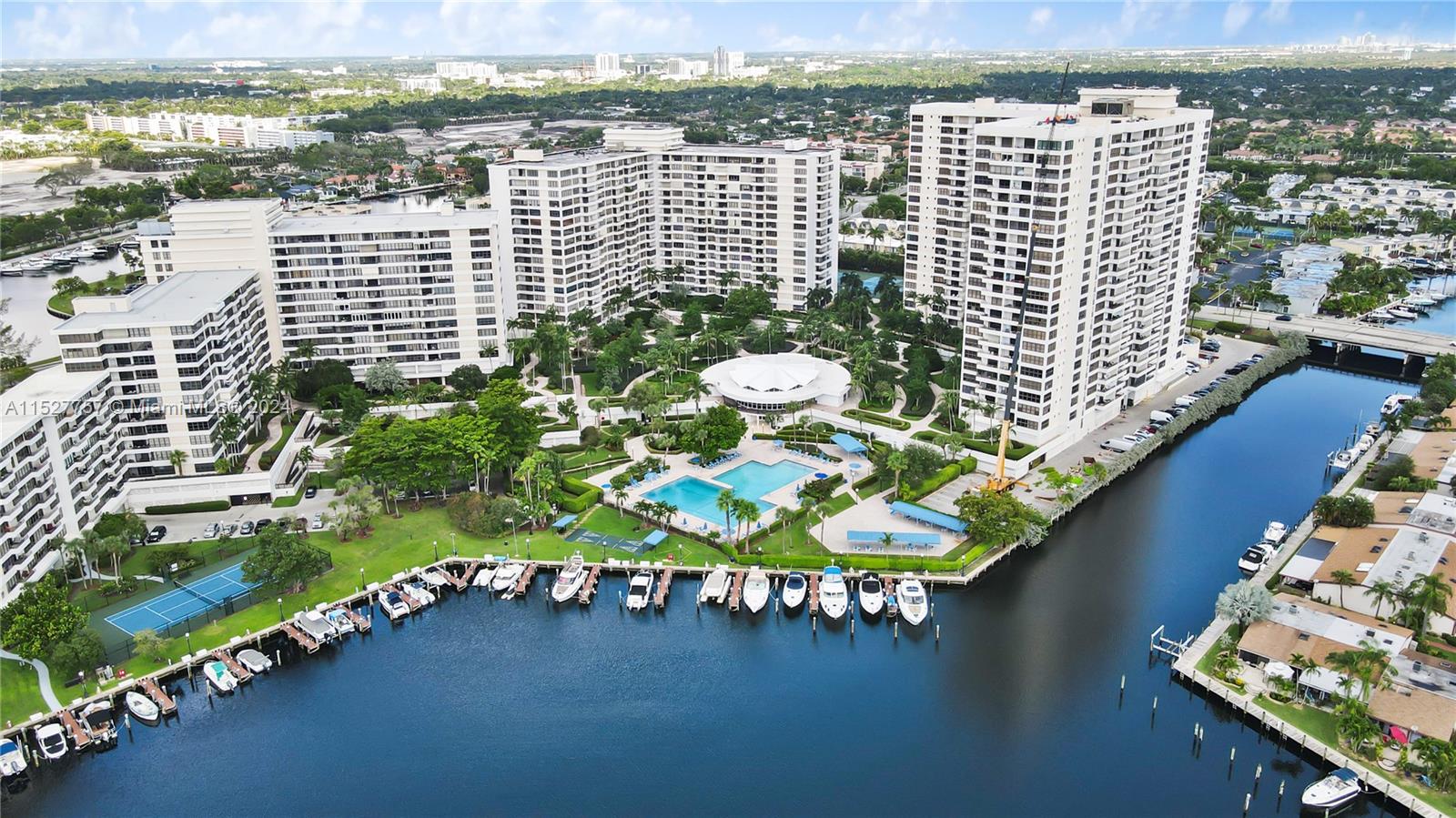 600 Three Islands Blvd 214, Hallandale Beach, Florida 33009, 1 Bedroom Bedrooms, ,1 BathroomBathrooms,Residential,For Sale,600 Three Islands Blvd 214,A11527757