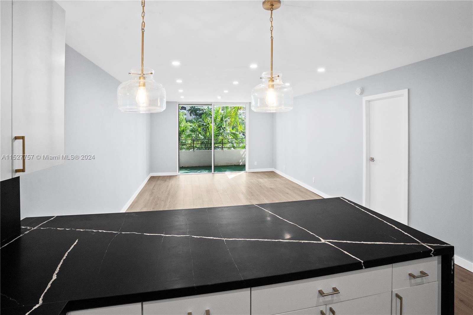 600 Three Islands Blvd 214, Hallandale Beach, Florida 33009, 1 Bedroom Bedrooms, ,1 BathroomBathrooms,Residential,For Sale,600 Three Islands Blvd 214,A11527757