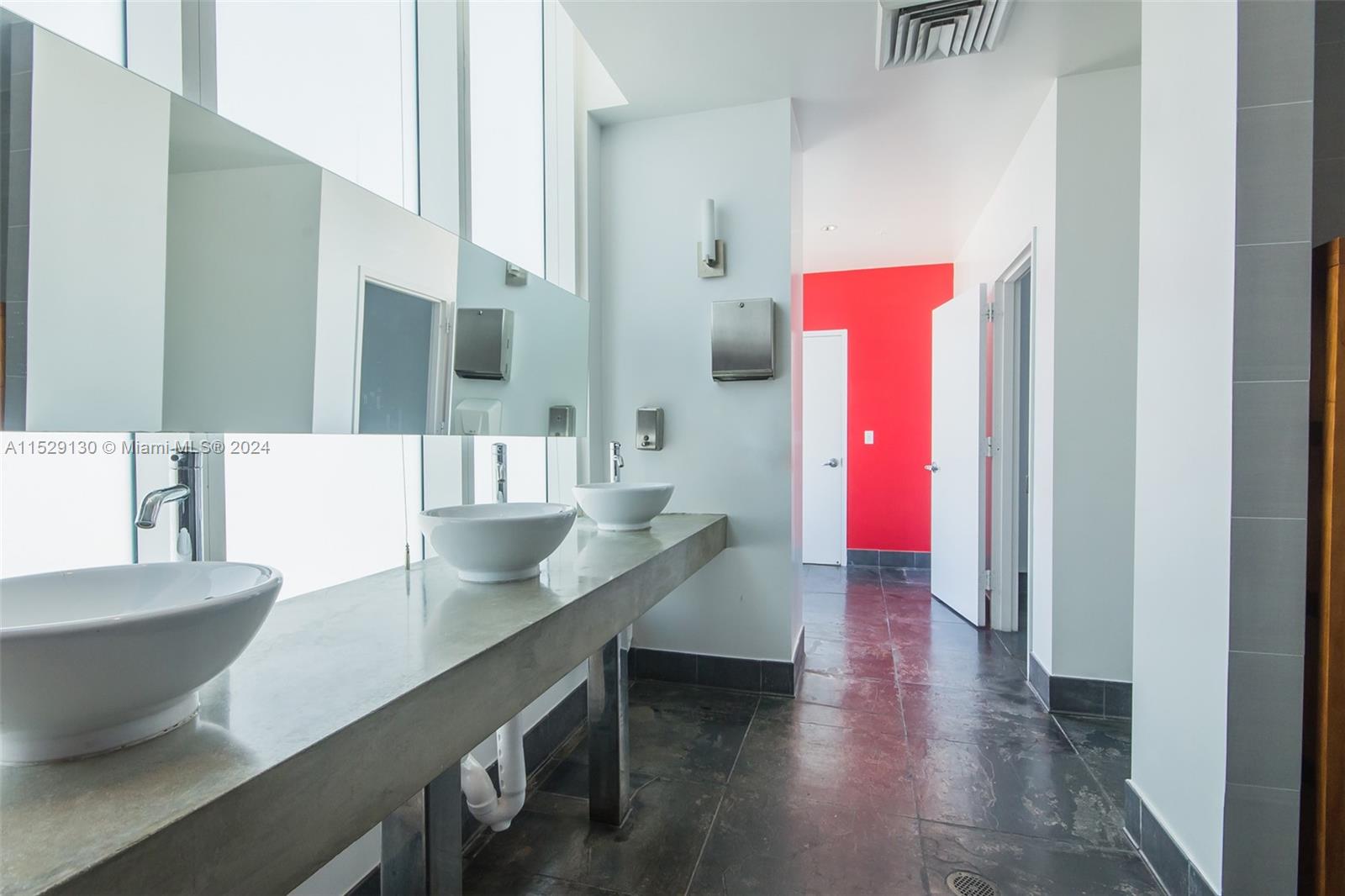 133 NE 2nd Ave 509, Miami, Florida 33132, 1 Bedroom Bedrooms, ,1 BathroomBathrooms,Residentiallease,For Rent,133 NE 2nd Ave 509,A11529130