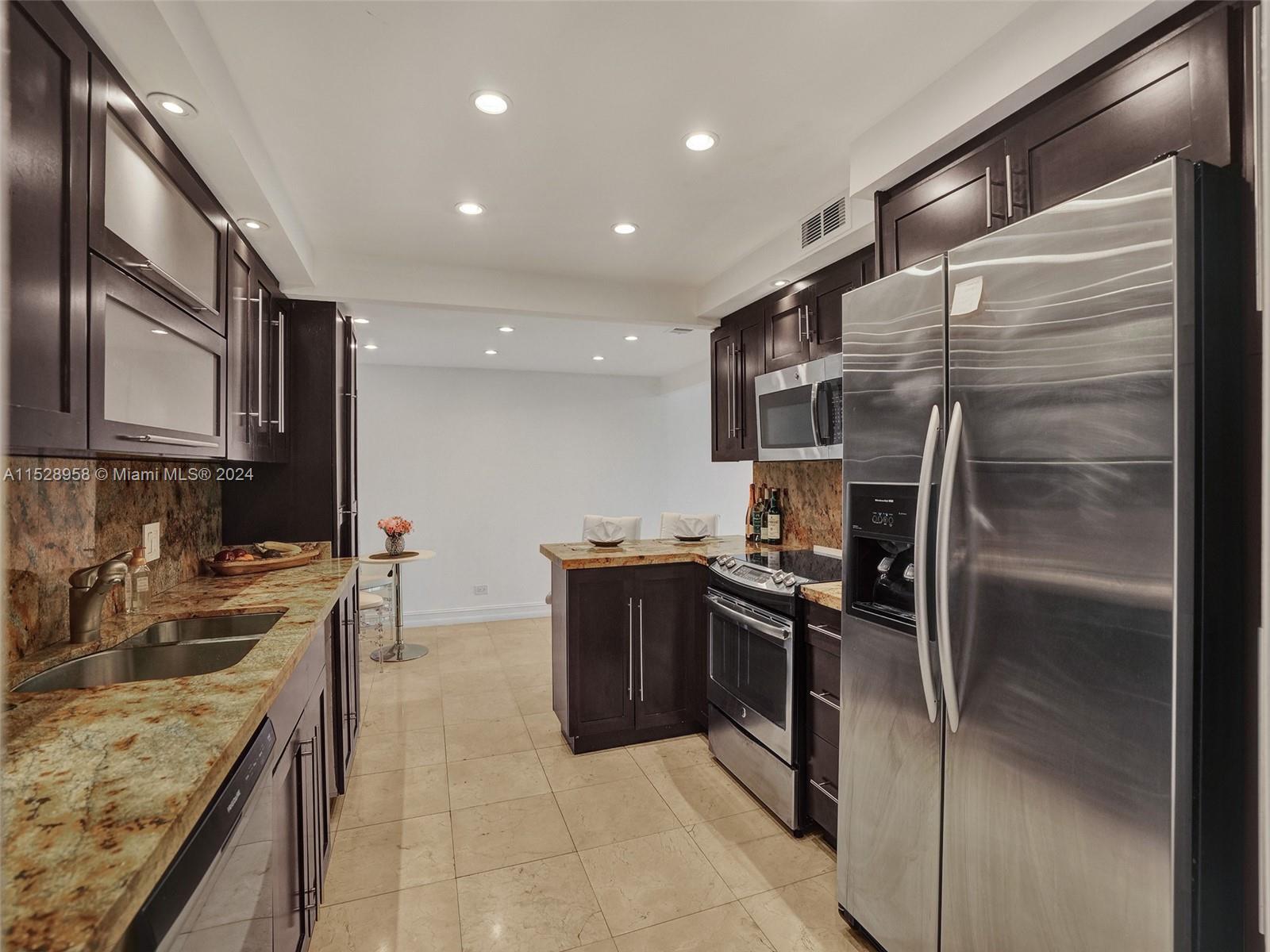 1800 NE 114th St 411, Miami, Florida 33181, 2 Bedrooms Bedrooms, ,3 BathroomsBathrooms,Residential,For Sale,1800 NE 114th St 411,A11528958