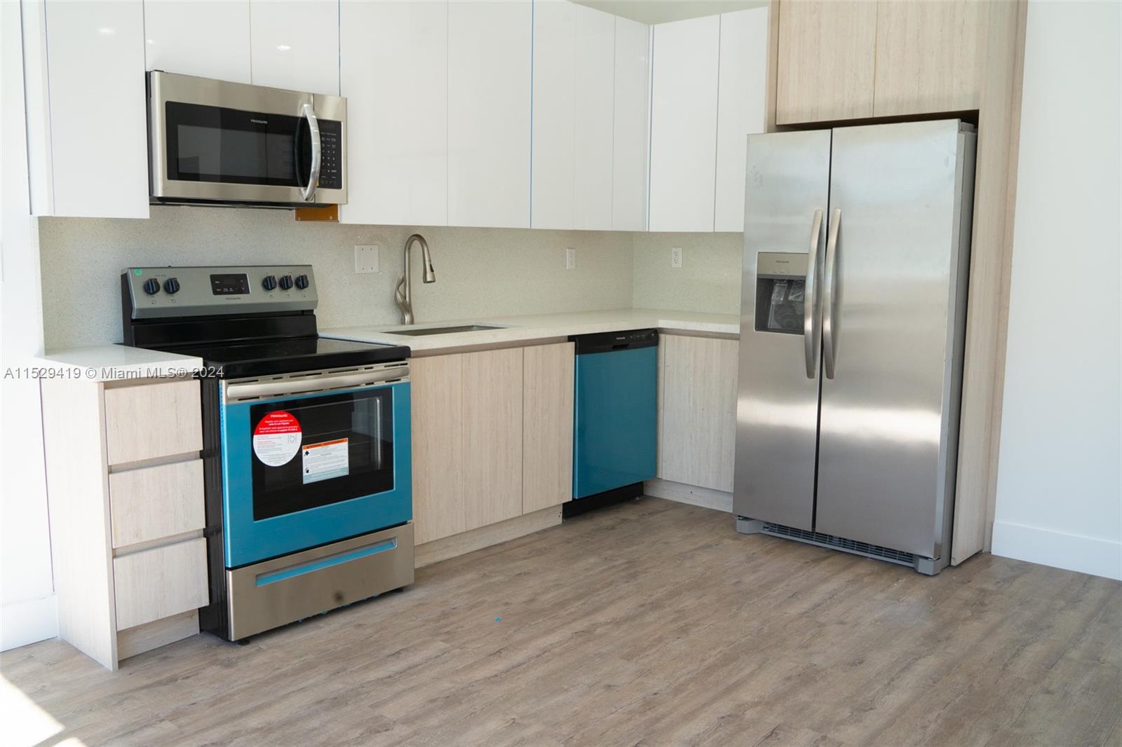 500 Foster Rd C, Hallandale Beach, Florida 33009, 1 Bedroom Bedrooms, ,1 BathroomBathrooms,Residentiallease,For Rent,500 Foster Rd C,A11529419