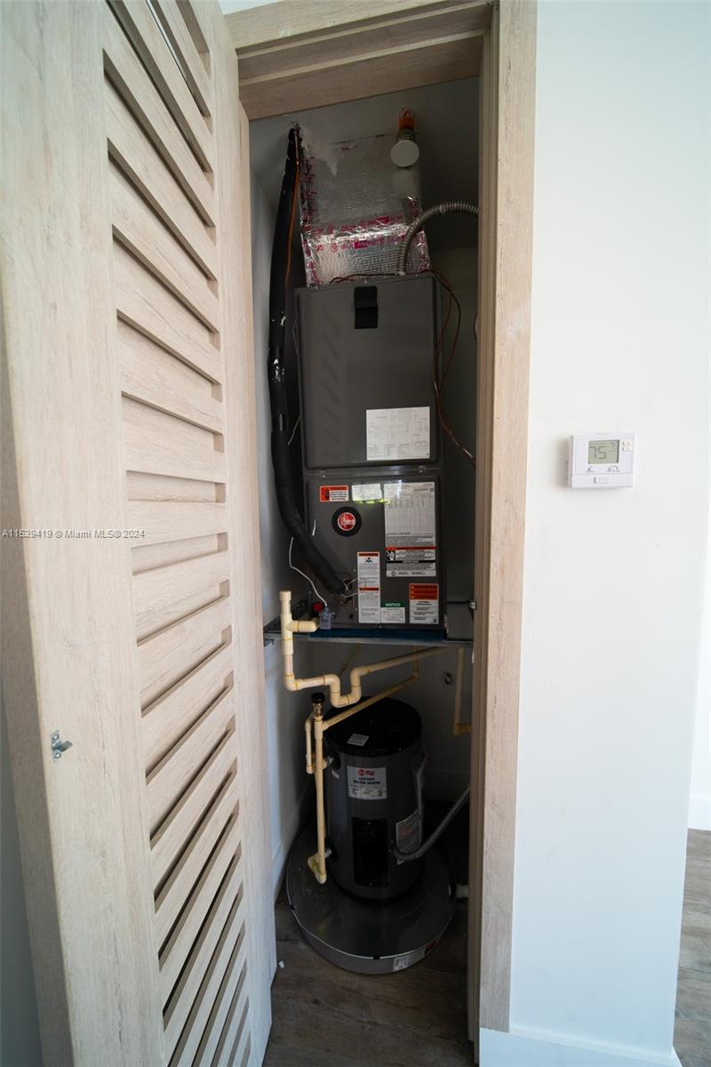 500 Foster Rd C, Hallandale Beach, Florida 33009, 1 Bedroom Bedrooms, ,1 BathroomBathrooms,Residentiallease,For Rent,500 Foster Rd C,A11529419