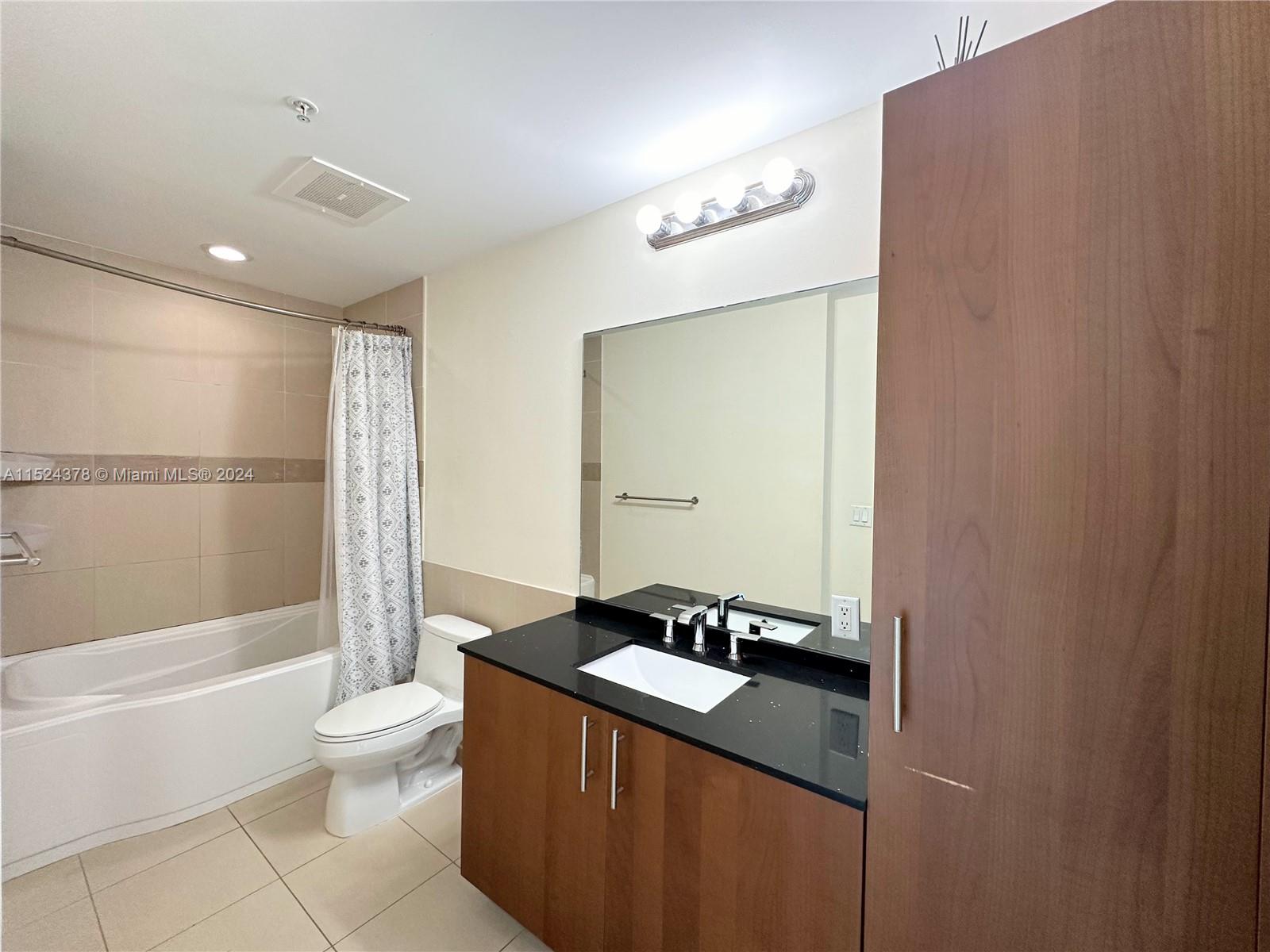 1945 S Ocean Dr 1212, Hallandale Beach, Florida 33009, 1 Bedroom Bedrooms, ,1 BathroomBathrooms,Residential,For Sale,1945 S Ocean Dr 1212,A11524378