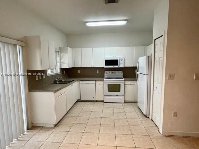 10723 85th Ter, Doral, FL, 33178 United States, 4 Bedrooms Bedrooms, ,3 BathroomsBathrooms,Residential,For Sale,85th Ter,A11529446