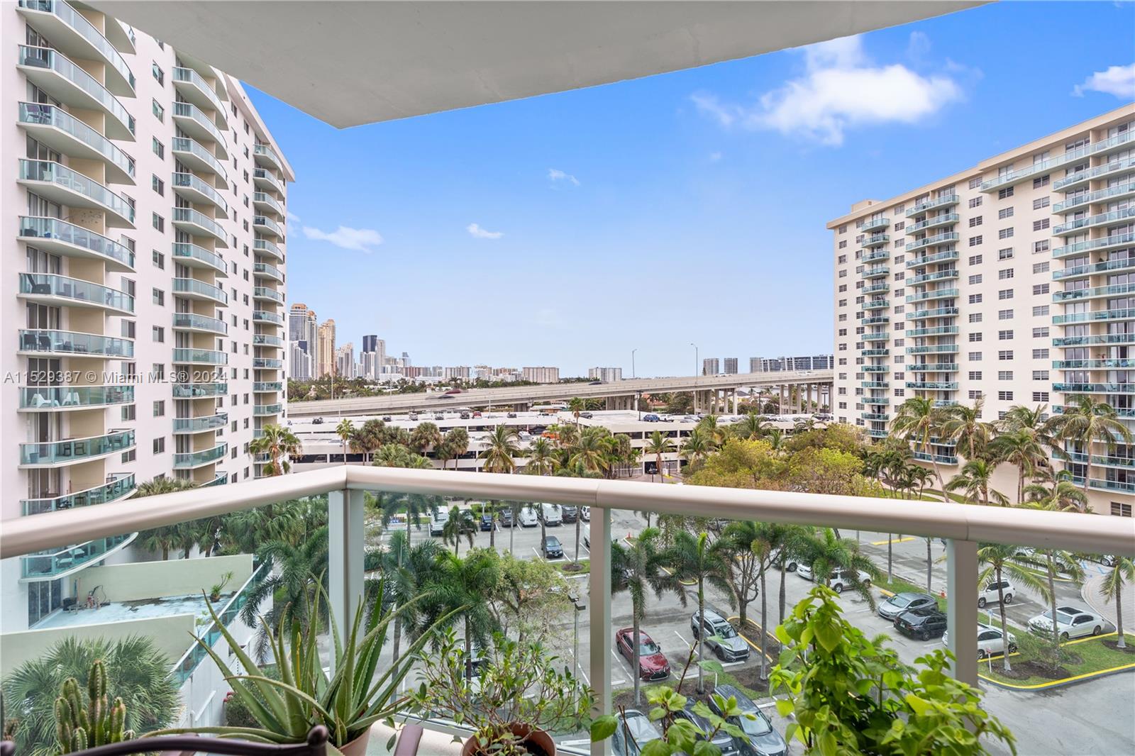 19380 Collins Ave, Sunny Isles Beach, FL, 33160 United States, 1 Bedroom Bedrooms, ,1 BathroomBathrooms,Residential,For Sale,Collins Ave,A11529387