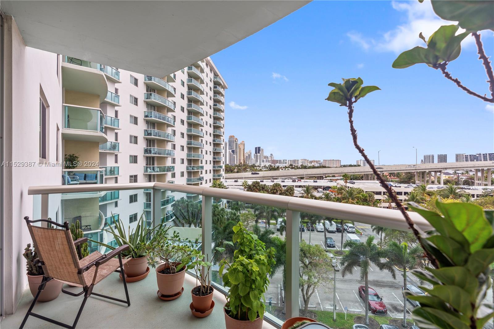 19380 Collins Ave, Sunny Isles Beach, FL, 33160 United States, 1 Bedroom Bedrooms, ,1 BathroomBathrooms,Residential,For Sale,Collins Ave,A11529387