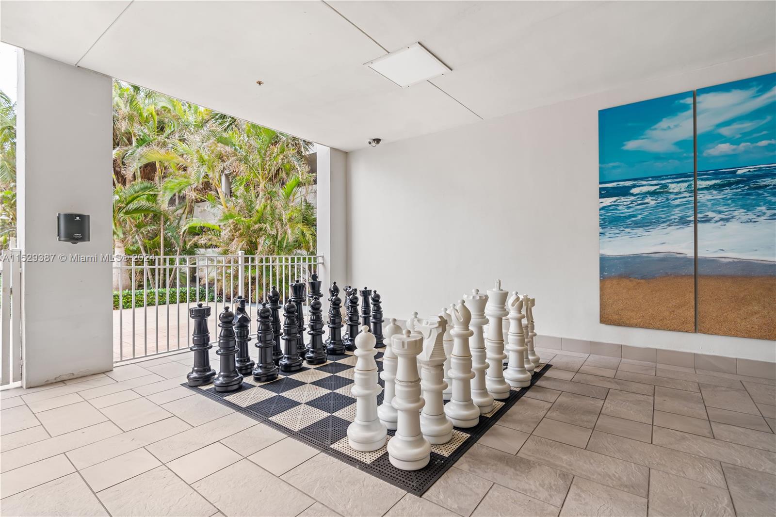 19380 Collins Ave, Sunny Isles Beach, FL, 33160 United States, 1 Bedroom Bedrooms, ,1 BathroomBathrooms,Residential,For Sale,Collins Ave,A11529387