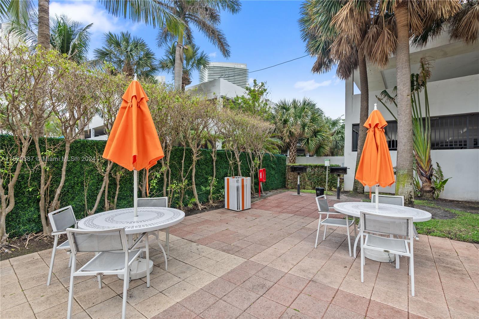 19380 Collins Ave, Sunny Isles Beach, FL, 33160 United States, 1 Bedroom Bedrooms, ,1 BathroomBathrooms,Residential,For Sale,Collins Ave,A11529387