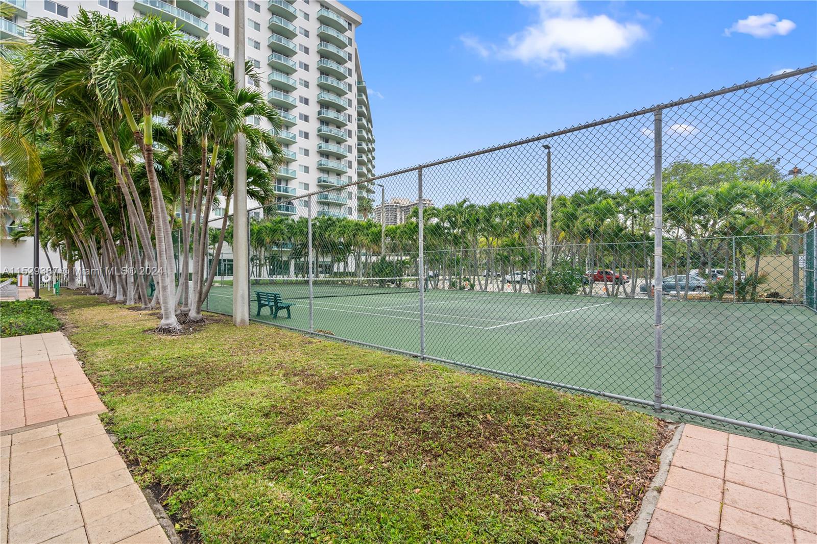 19380 Collins Ave, Sunny Isles Beach, FL, 33160 United States, 1 Bedroom Bedrooms, ,1 BathroomBathrooms,Residential,For Sale,Collins Ave,A11529387