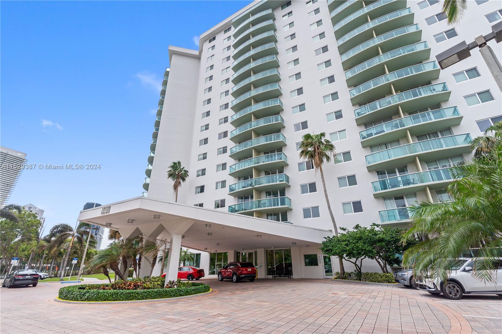 19380 Collins Ave, Sunny Isles Beach, FL, 33160 United States, 1 Bedroom Bedrooms, ,1 BathroomBathrooms,Residential,For Sale,Collins Ave,A11529387