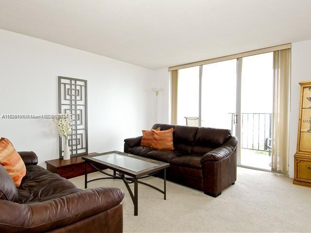 Aventura, Florida 33160, 2 Bedrooms Bedrooms, ,2 BathroomsBathrooms,Residential,For Sale,A11529496