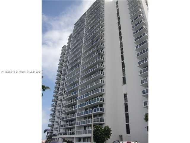 20505 E Country Club Dr 1639, Aventura, Florida 33180, 2 Bedrooms Bedrooms, ,2 BathroomsBathrooms,Residentiallease,For Rent,20505 E Country Club Dr 1639,A11529244