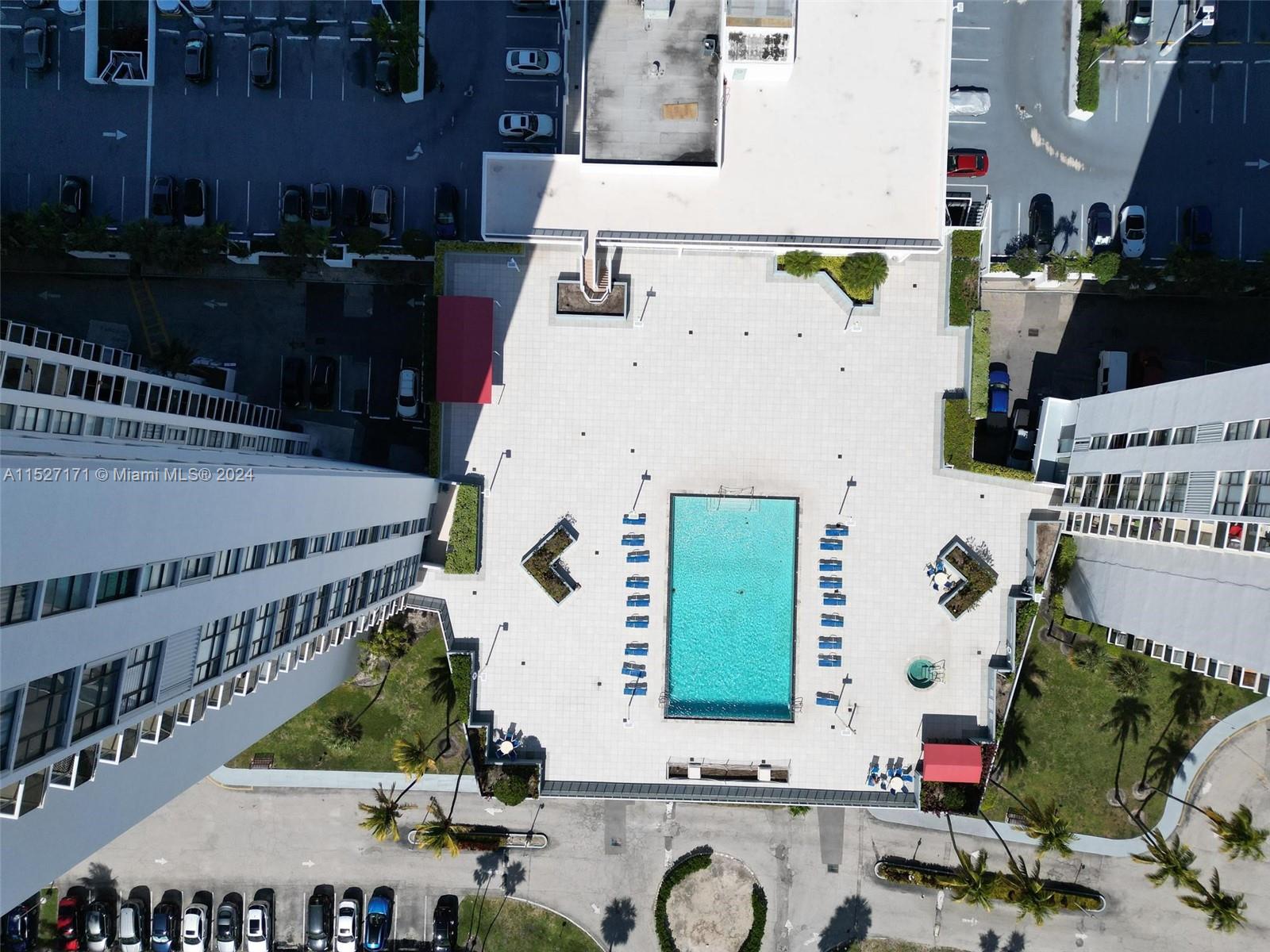 3675 N Country Club Dr 1906, Aventura, Florida 33180, 2 Bedrooms Bedrooms, ,2 BathroomsBathrooms,Residential,For Sale,3675 N Country Club Dr 1906,A11527171