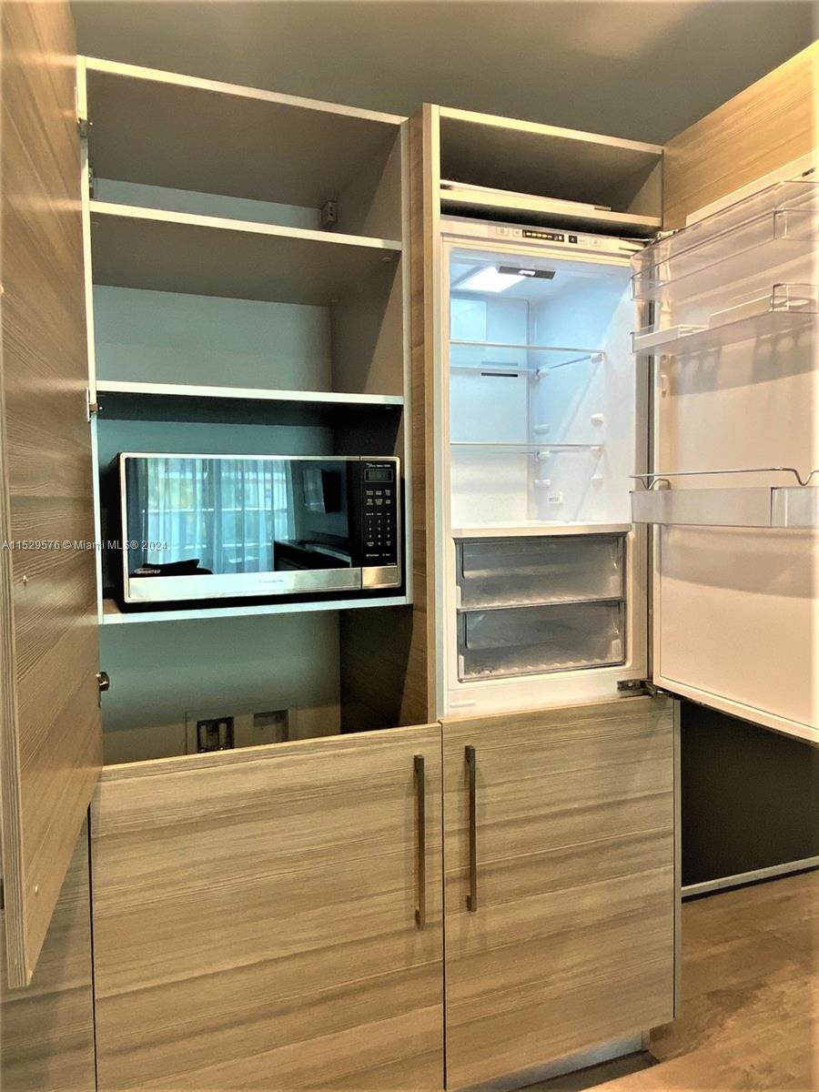 777 N Ocean Dr N210, Hollywood, Florida 33019, 2 Bedrooms Bedrooms, ,1 BathroomBathrooms,Residential,For Sale,777 N Ocean Dr N210,A11529576