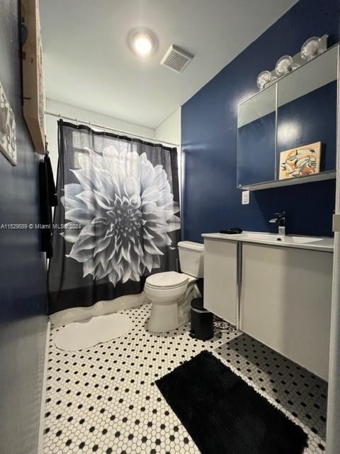 8220 NE 1st Pl A, Miami, Florida 33138, 2 Bedrooms Bedrooms, ,1 BathroomBathrooms,Residentiallease,For Rent,8220 NE 1st Pl A,A11529589