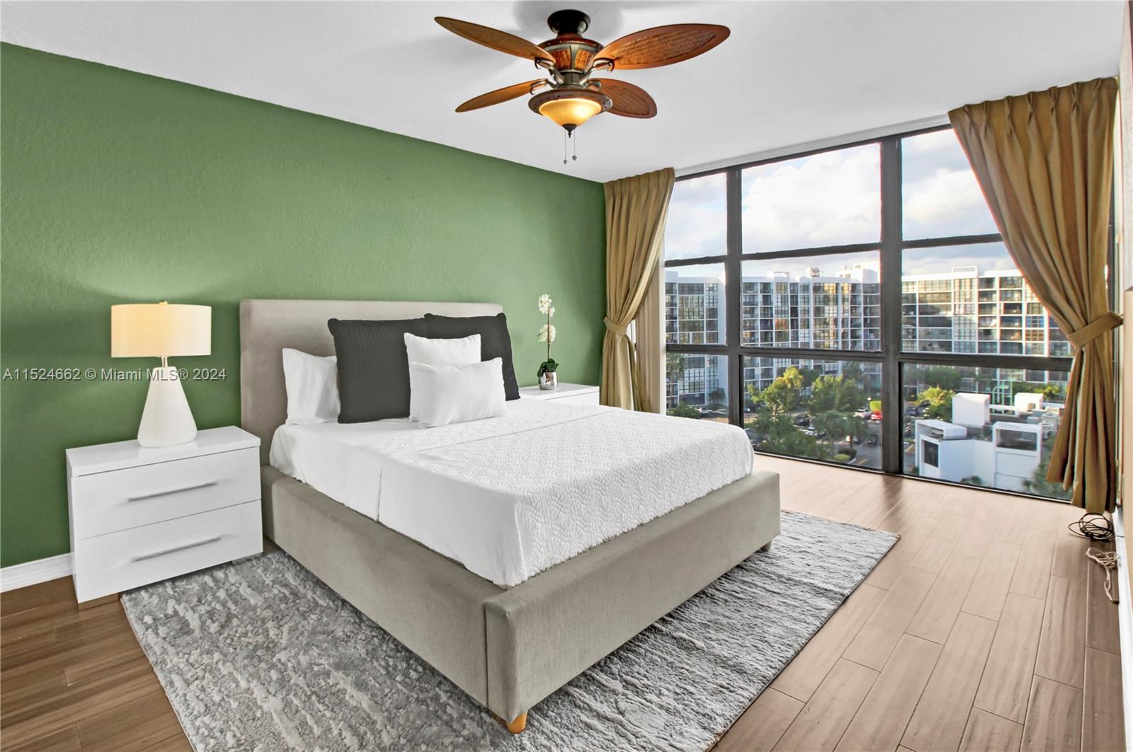 800 Parkview Dr 821, Hallandale Beach, Florida 33009, 2 Bedrooms Bedrooms, ,2 BathroomsBathrooms,Residential,For Sale,800 Parkview Dr 821,A11524662