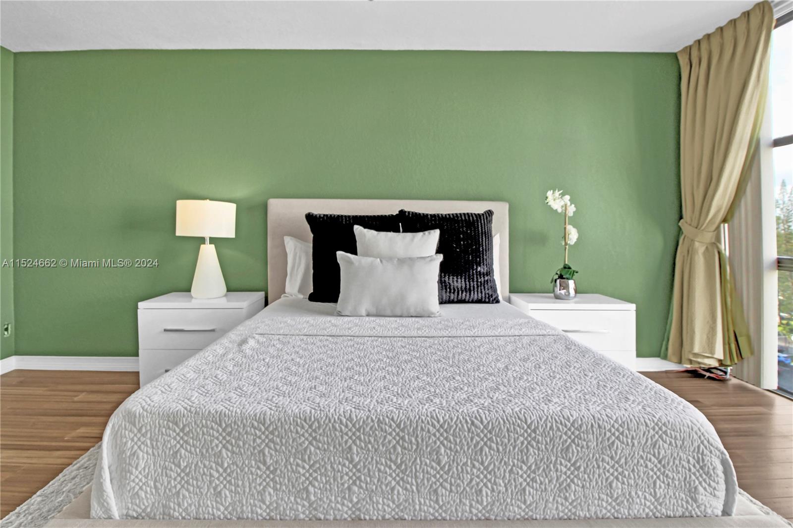 800 Parkview Dr 821, Hallandale Beach, Florida 33009, 2 Bedrooms Bedrooms, ,2 BathroomsBathrooms,Residential,For Sale,800 Parkview Dr 821,A11524662