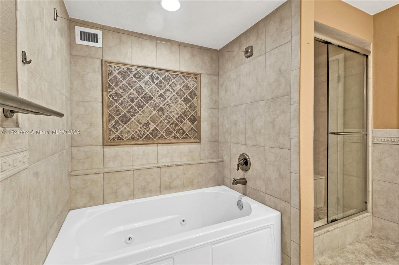 800 Parkview Dr 821, Hallandale Beach, Florida 33009, 2 Bedrooms Bedrooms, ,2 BathroomsBathrooms,Residential,For Sale,800 Parkview Dr 821,A11524662