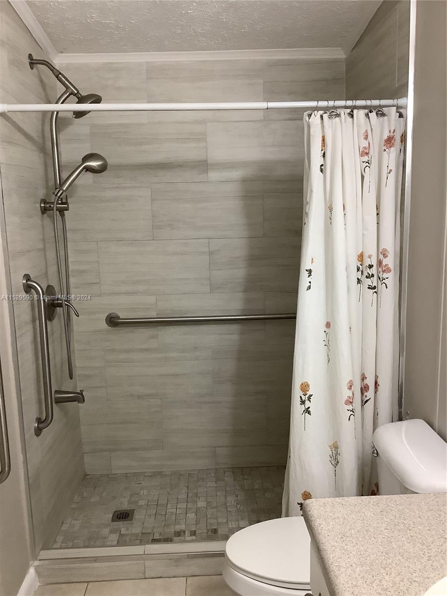 Miami, Florida 33187, 3 Bedrooms Bedrooms, ,2 BathroomsBathrooms,Residential,For Sale,A11529590