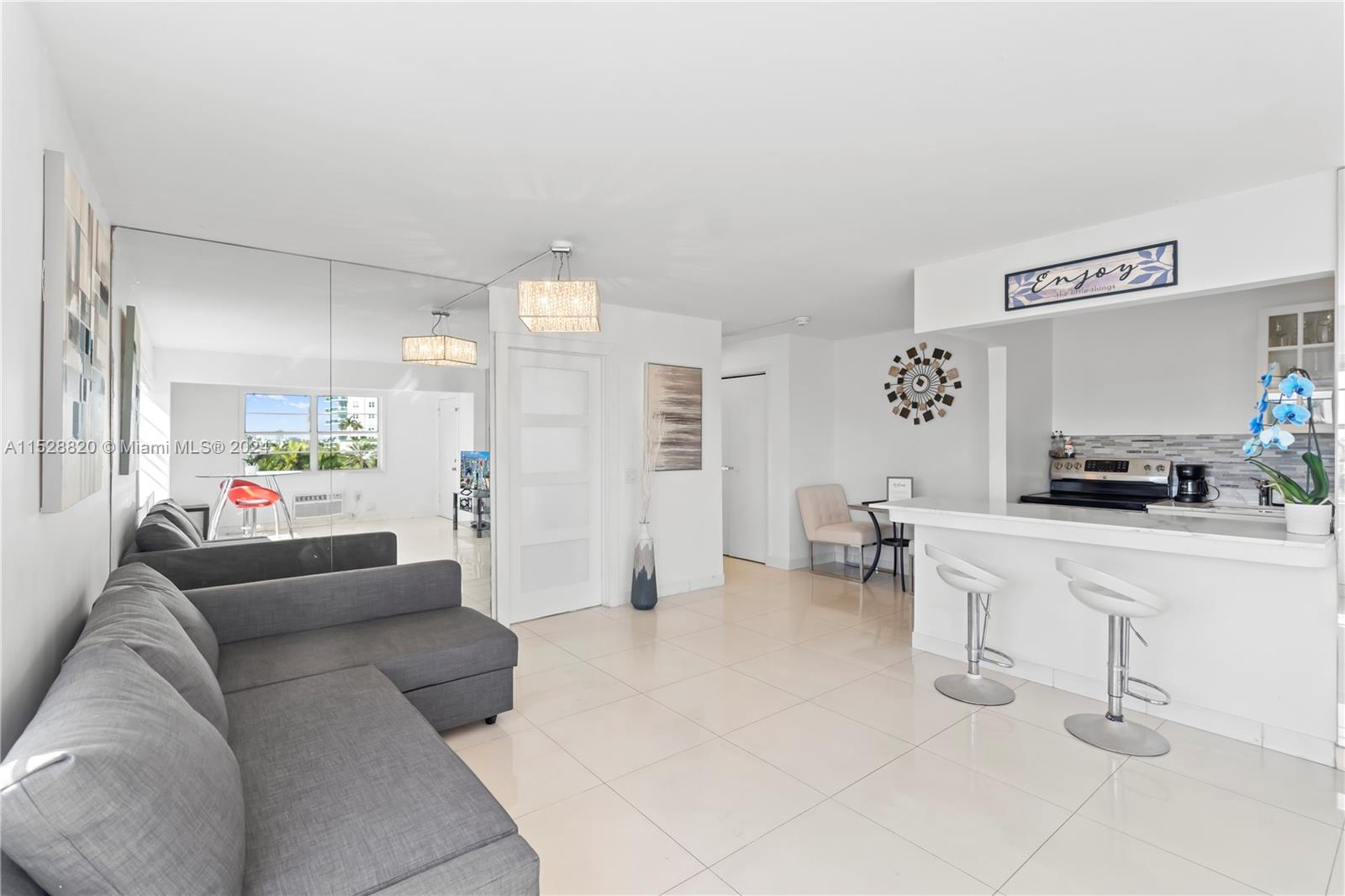 7904 West Dr 501, North Bay Village, Florida 33141, 1 Bedroom Bedrooms, ,1 BathroomBathrooms,Residential,For Sale,7904 West Dr 501,A11528820