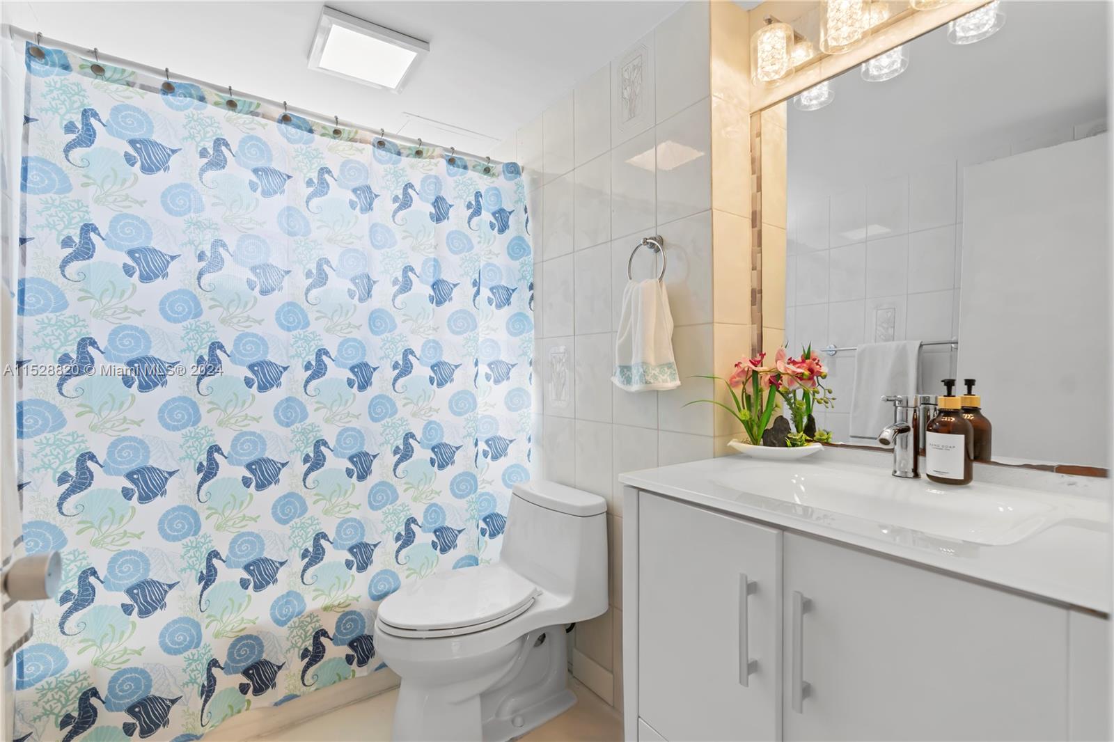 7904 West Dr 501, North Bay Village, Florida 33141, 1 Bedroom Bedrooms, ,1 BathroomBathrooms,Residential,For Sale,7904 West Dr 501,A11528820