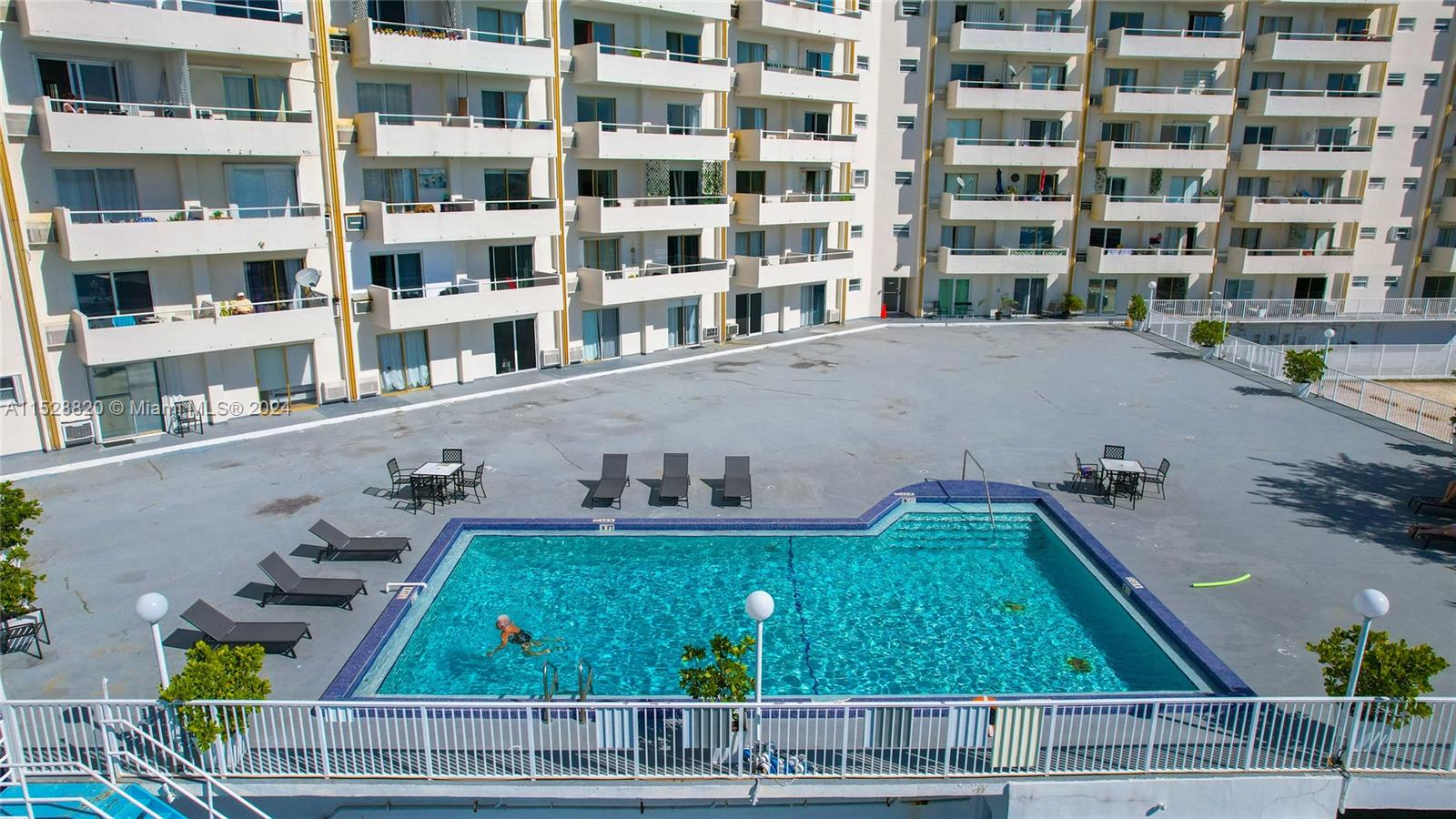 7904 West Dr 501, North Bay Village, Florida 33141, 1 Bedroom Bedrooms, ,1 BathroomBathrooms,Residential,For Sale,7904 West Dr 501,A11528820