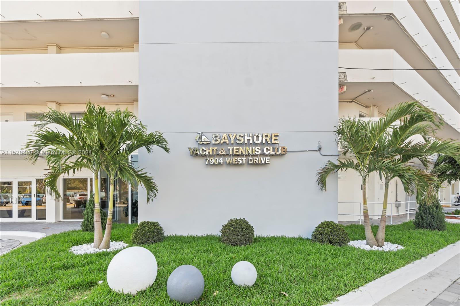 7904 West Dr 501, North Bay Village, Florida 33141, 1 Bedroom Bedrooms, ,1 BathroomBathrooms,Residential,For Sale,7904 West Dr 501,A11528820