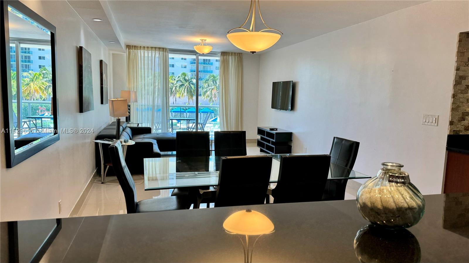 19370 Collins Ave, Sunny Isles Beach, FL, 33160 United States, 2 Bedrooms Bedrooms, ,2 BathroomsBathrooms,Residential,For Sale,Collins Ave,A11529656