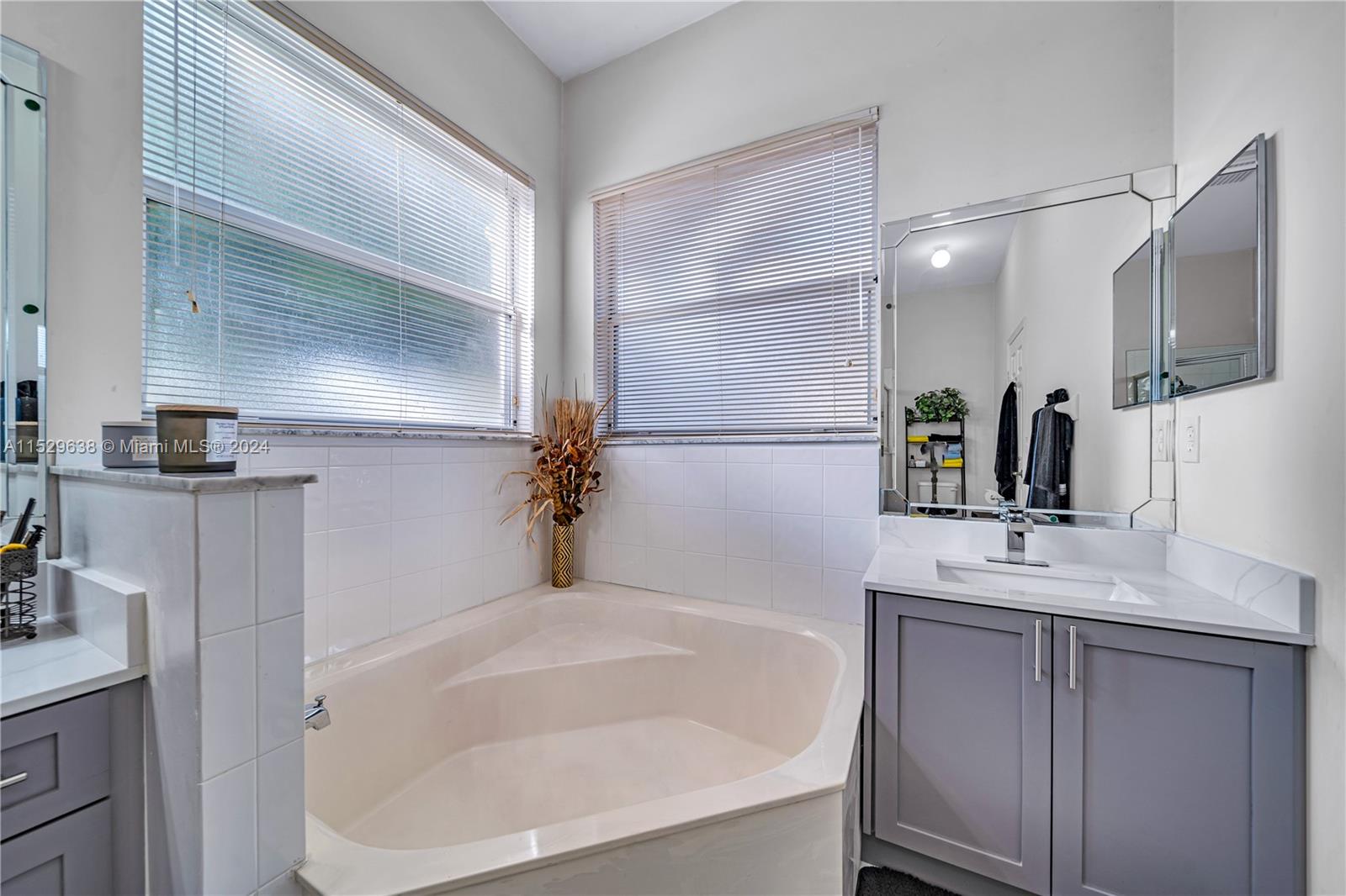 1630 SE 23rd St, Homestead, Florida 33035, 4 Bedrooms Bedrooms, ,2 BathroomsBathrooms,Residential,For Sale,1630 SE 23rd St,A11529638