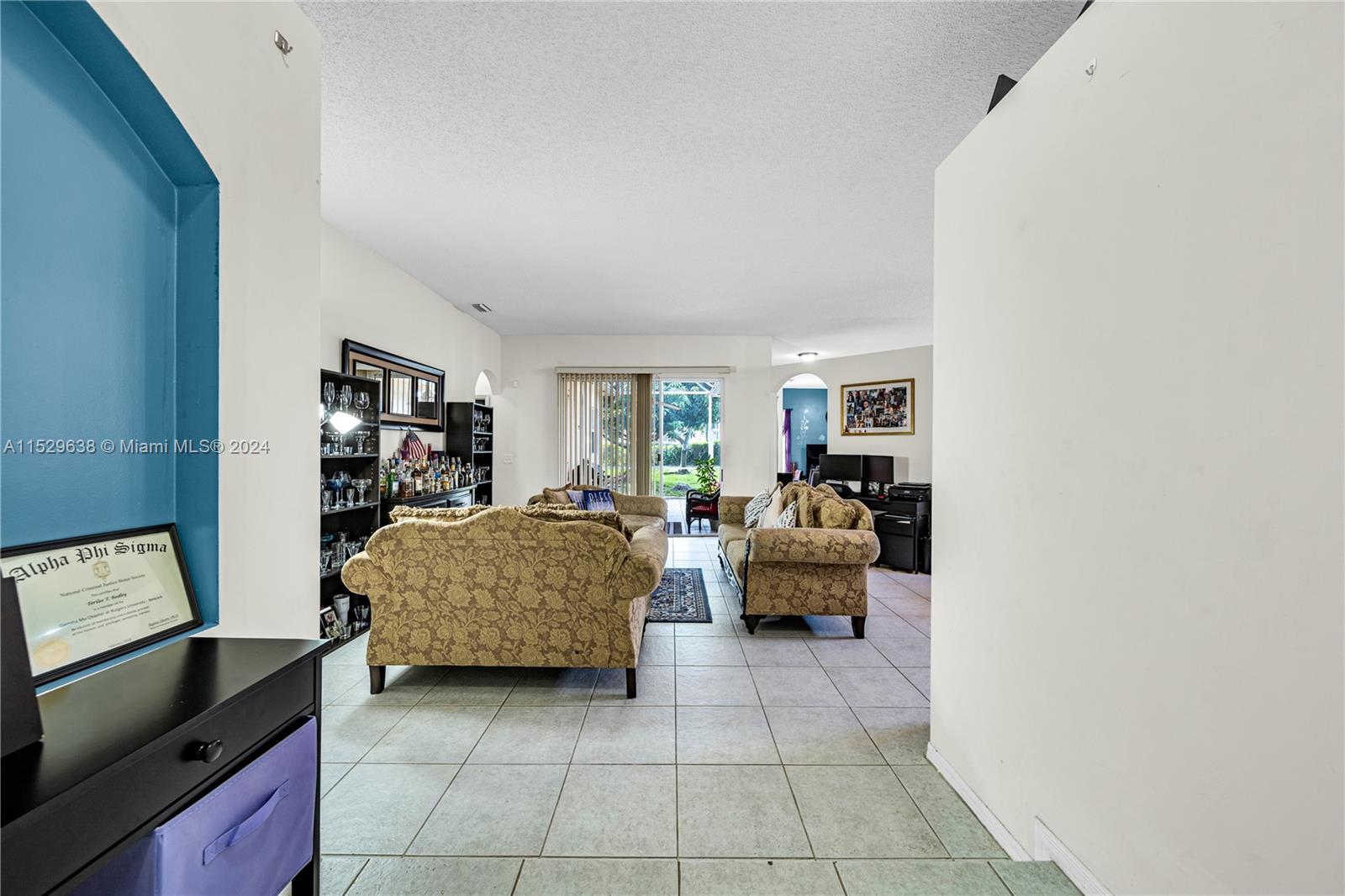 1630 SE 23rd St, Homestead, Florida 33035, 4 Bedrooms Bedrooms, ,2 BathroomsBathrooms,Residential,For Sale,1630 SE 23rd St,A11529638