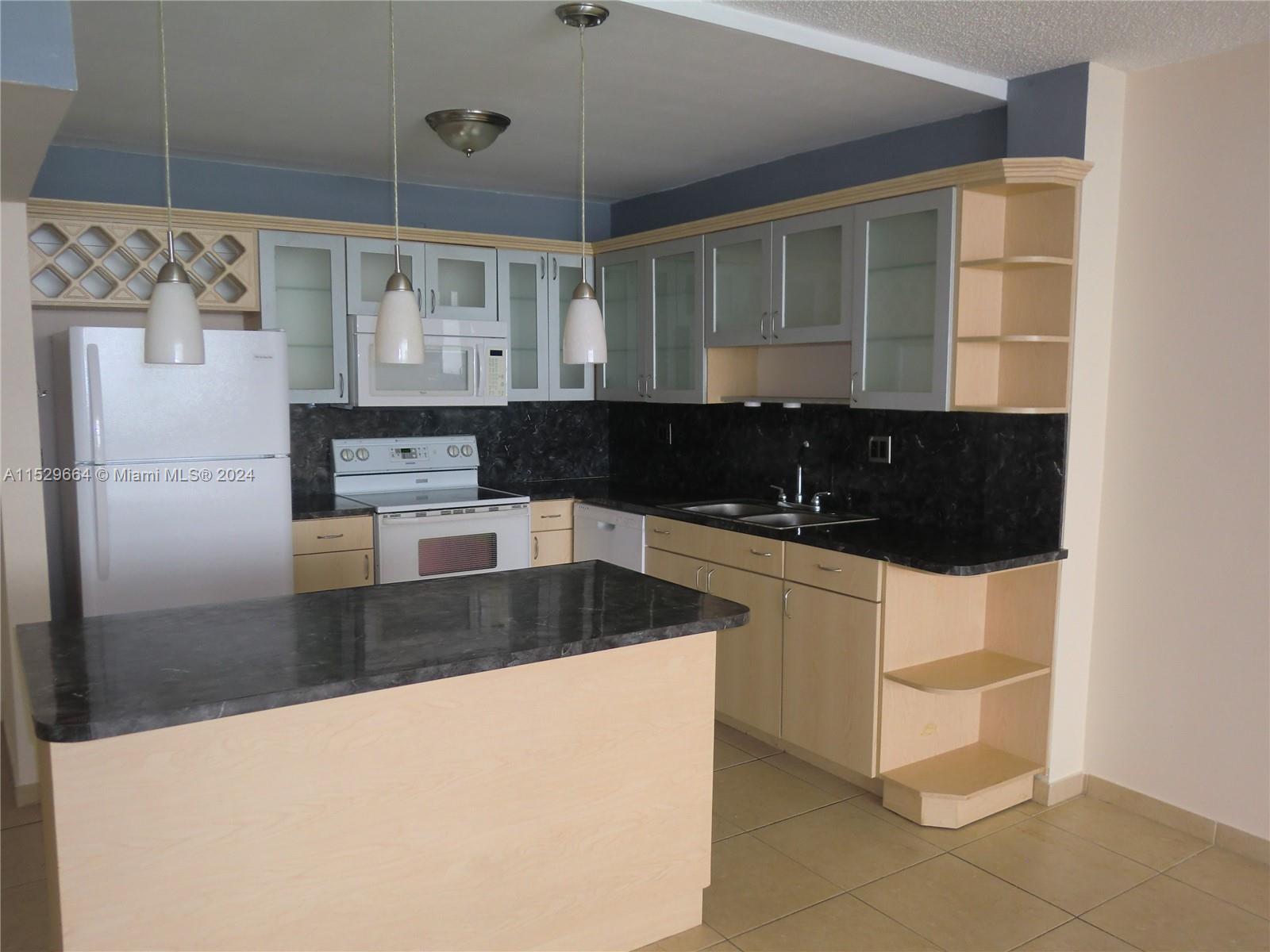 3725 S Ocean Dr 809, Hollywood, Florida 33019, 1 Bedroom Bedrooms, ,1 BathroomBathrooms,Residentiallease,For Rent,3725 S Ocean Dr 809,A11529664