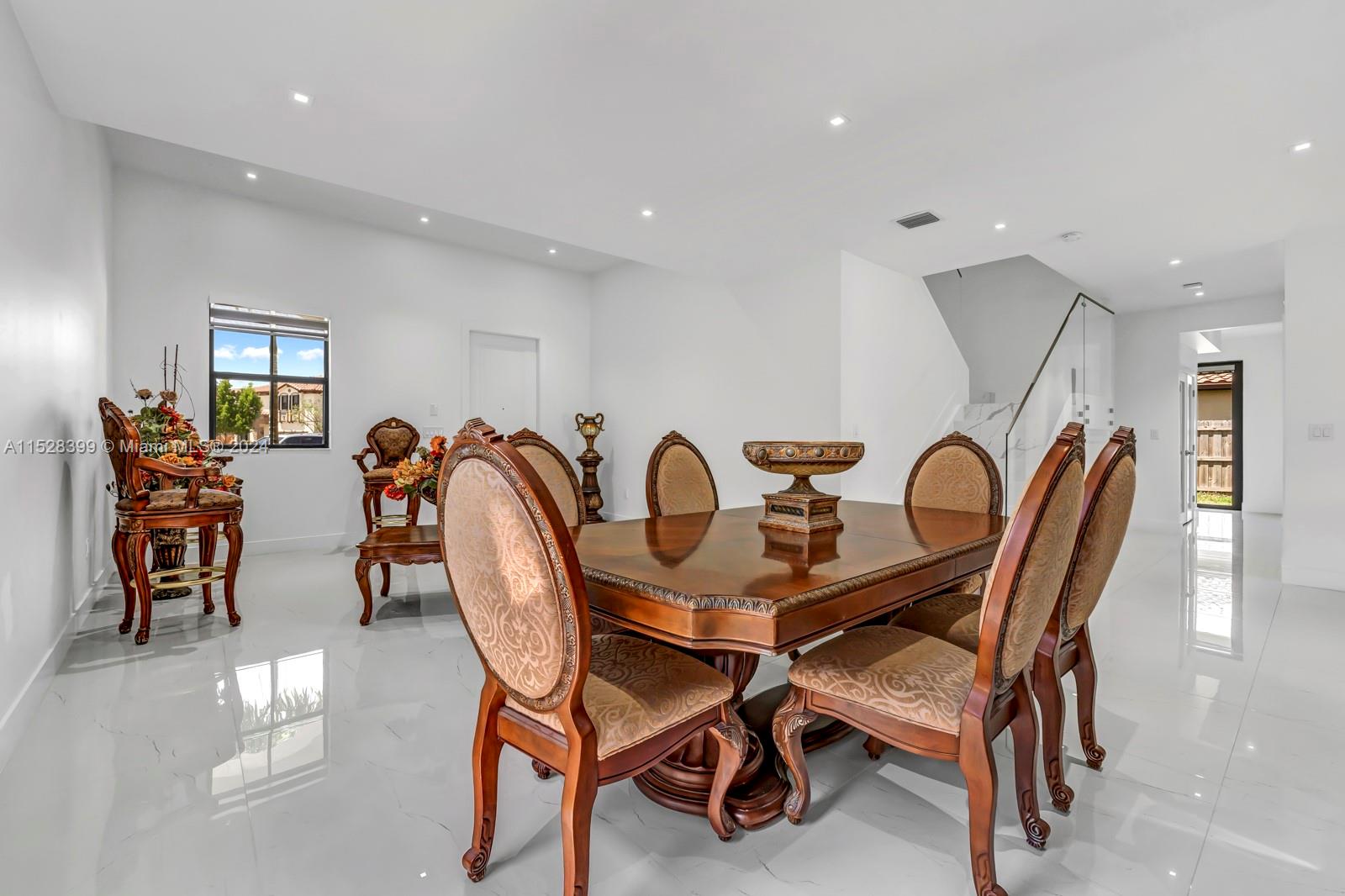 269 SE 27th Ter, Homestead, Florida 33033, 5 Bedrooms Bedrooms, ,3 BathroomsBathrooms,Residential,For Sale,269 SE 27th Ter,A11528399