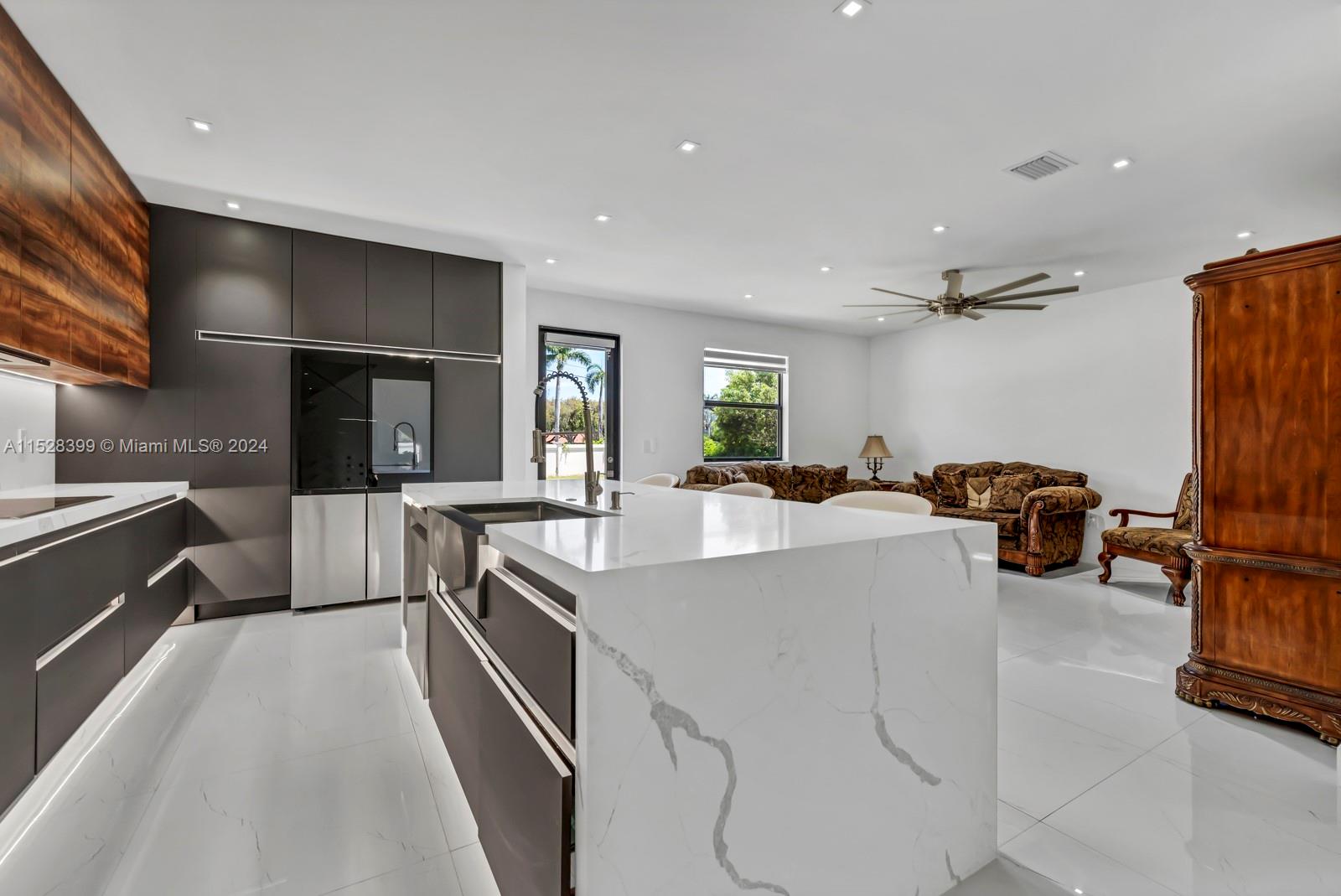 269 SE 27th Ter, Homestead, Florida 33033, 5 Bedrooms Bedrooms, ,3 BathroomsBathrooms,Residential,For Sale,269 SE 27th Ter,A11528399