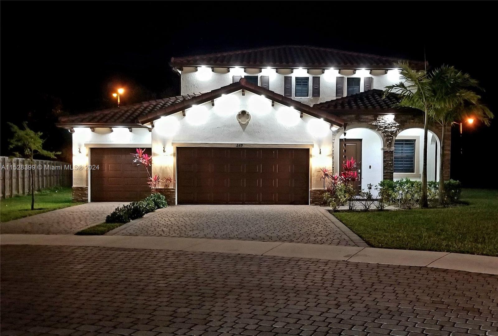 269 SE 27th Ter, Homestead, Florida 33033, 5 Bedrooms Bedrooms, ,3 BathroomsBathrooms,Residential,For Sale,269 SE 27th Ter,A11528399