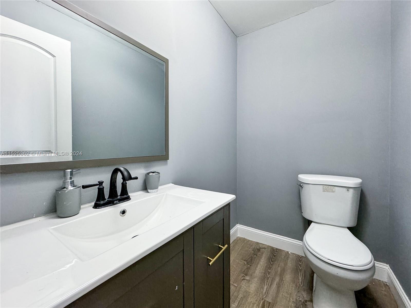 203 NE 12th Ave, Homestead, Florida 33030, 2 Bedrooms Bedrooms, ,1 BathroomBathrooms,Residential,For Sale,203 NE 12th Ave,A11525362