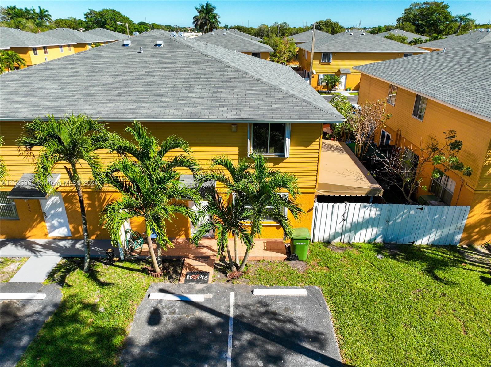 203 NE 12th Ave, Homestead, Florida 33030, 2 Bedrooms Bedrooms, ,1 BathroomBathrooms,Residential,For Sale,203 NE 12th Ave,A11525362