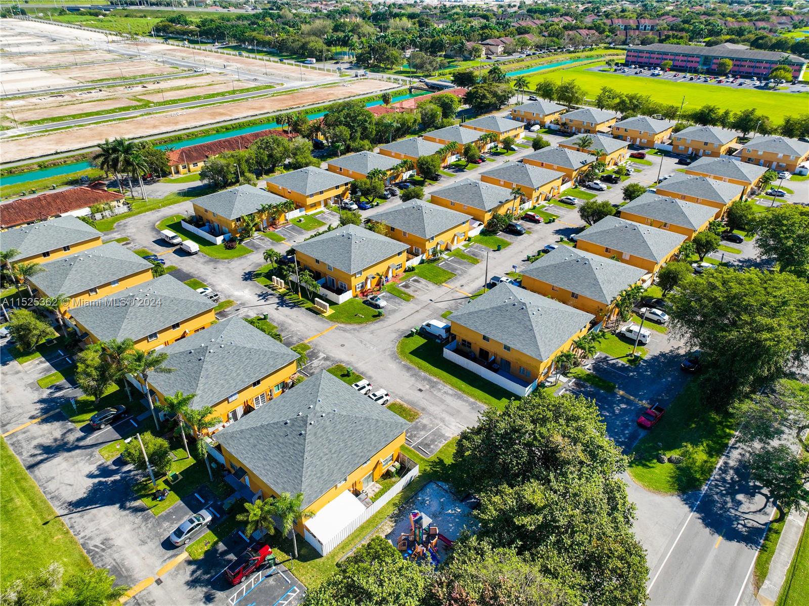 203 NE 12th Ave, Homestead, Florida 33030, 2 Bedrooms Bedrooms, ,1 BathroomBathrooms,Residential,For Sale,203 NE 12th Ave,A11525362