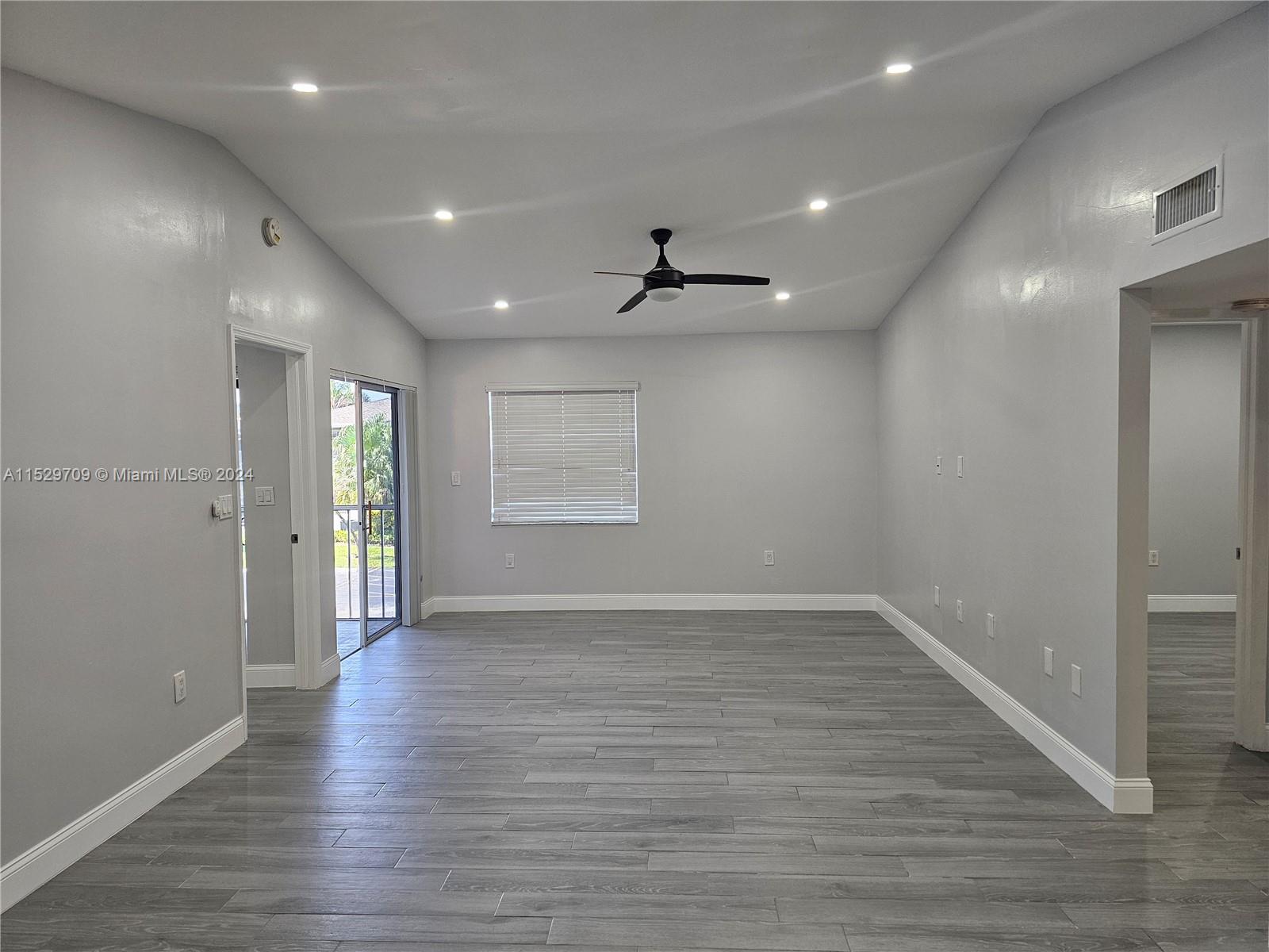 455 NE 210th Cir Ter 202-18, Miami, Florida 33179, 2 Bedrooms Bedrooms, ,2 BathroomsBathrooms,Residentiallease,For Rent,455 NE 210th Cir Ter 202-18,A11529709