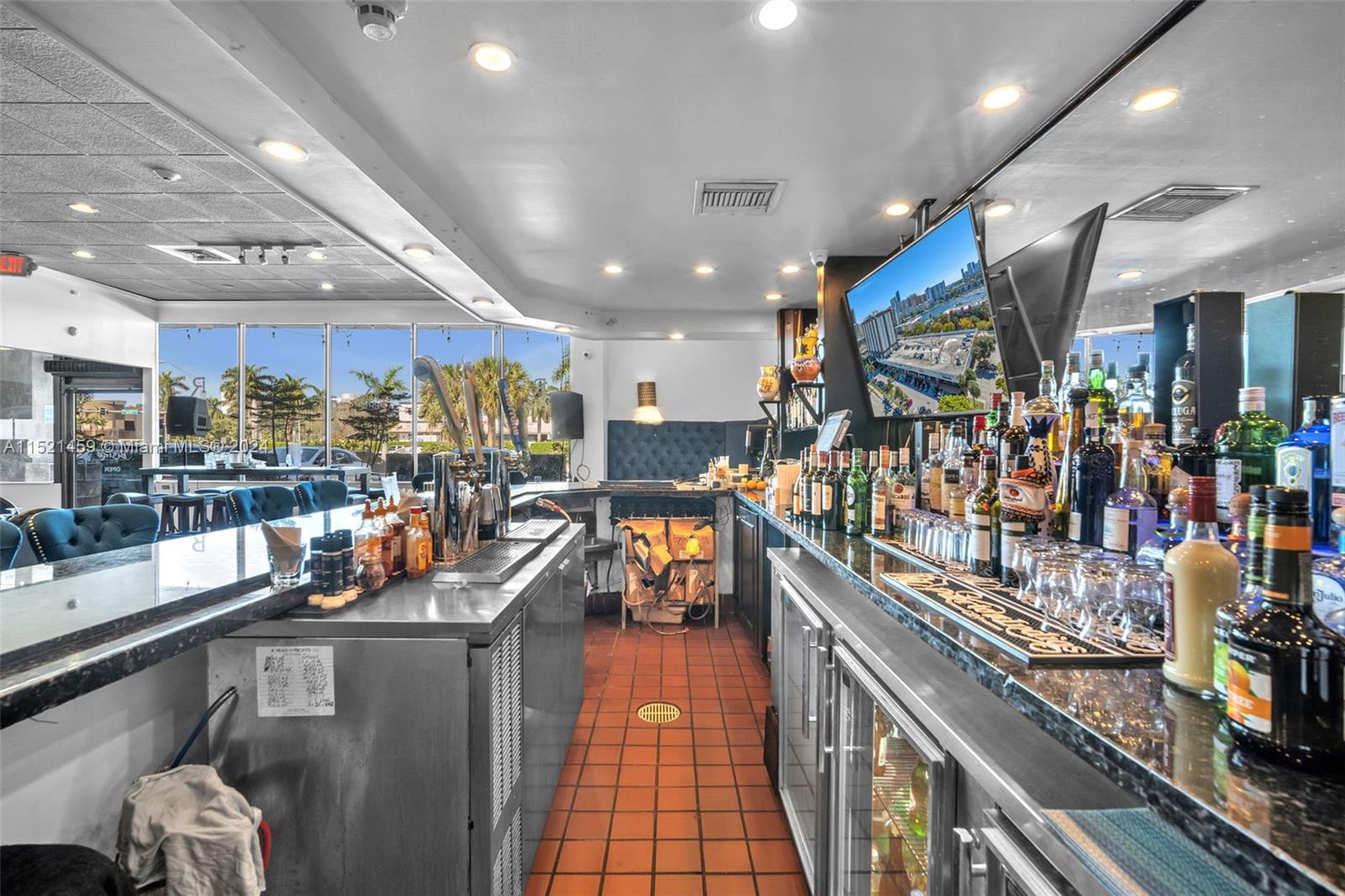 Hallandale Beach, Florida 33009, ,Businessopportunity,For Sale,A11521459