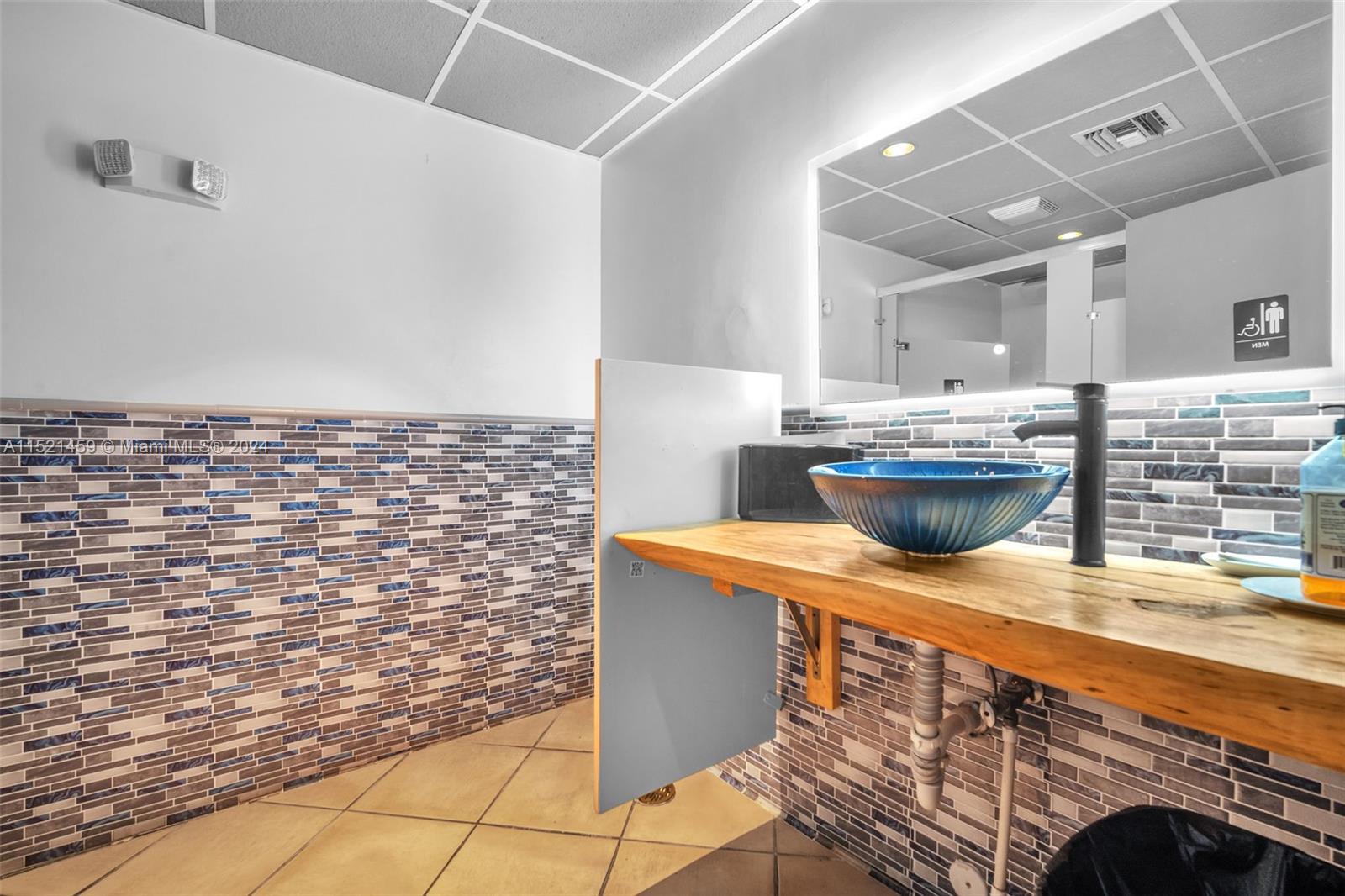 Hallandale Beach, Florida 33009, ,Businessopportunity,For Sale,A11521459