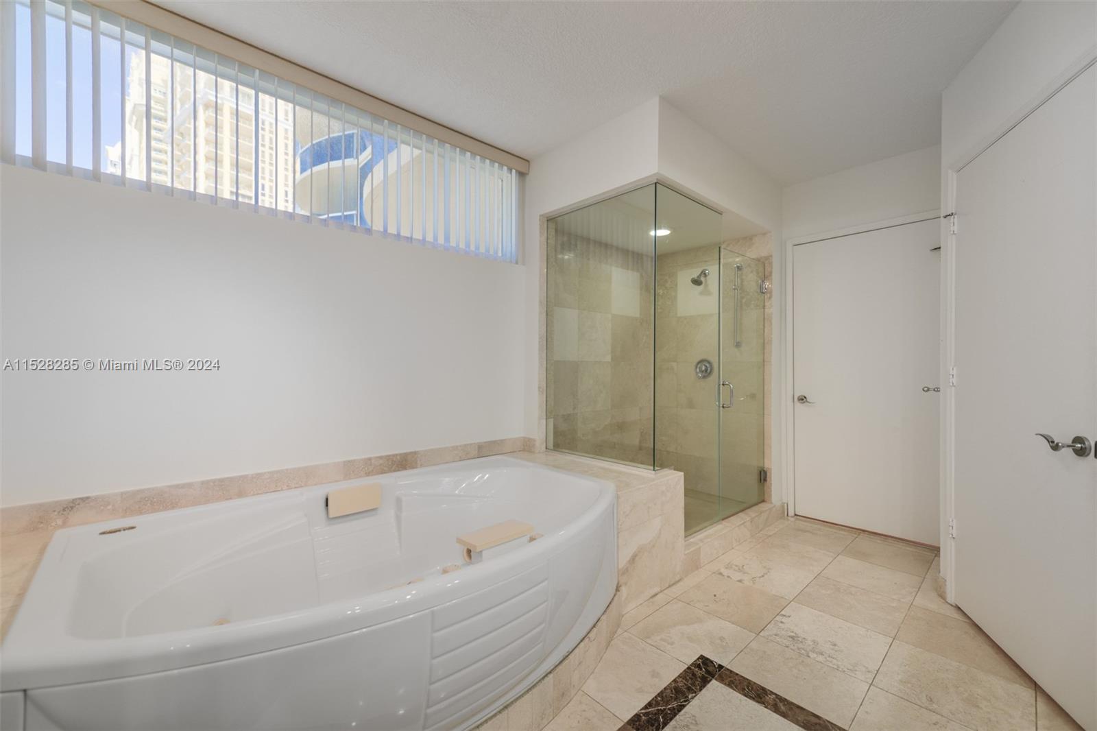 17555 Collins Ave 2202, Sunny Isles Beach, Florida 33160, 2 Bedrooms Bedrooms, ,2 BathroomsBathrooms,Residential,For Sale,17555 Collins Ave 2202,A11528285