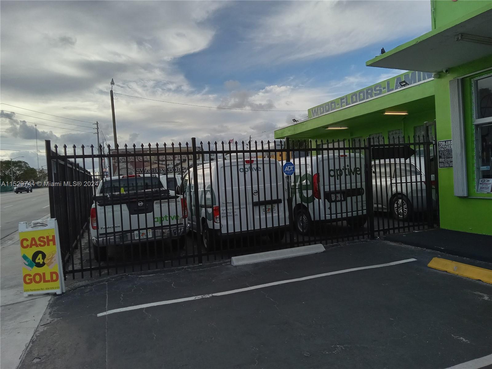 2329 Pembroke Rd, Hollywood, Florida 33020, ,Commercialsale,For Sale,2329 Pembroke Rd,A11529744