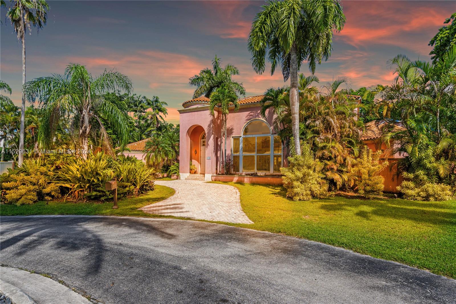 8768 62nd Ct, Pinecrest, FL, 33156 United States, 5 Bedrooms Bedrooms, ,4 BathroomsBathrooms,Residential,For Sale,62nd Ct,A11529631